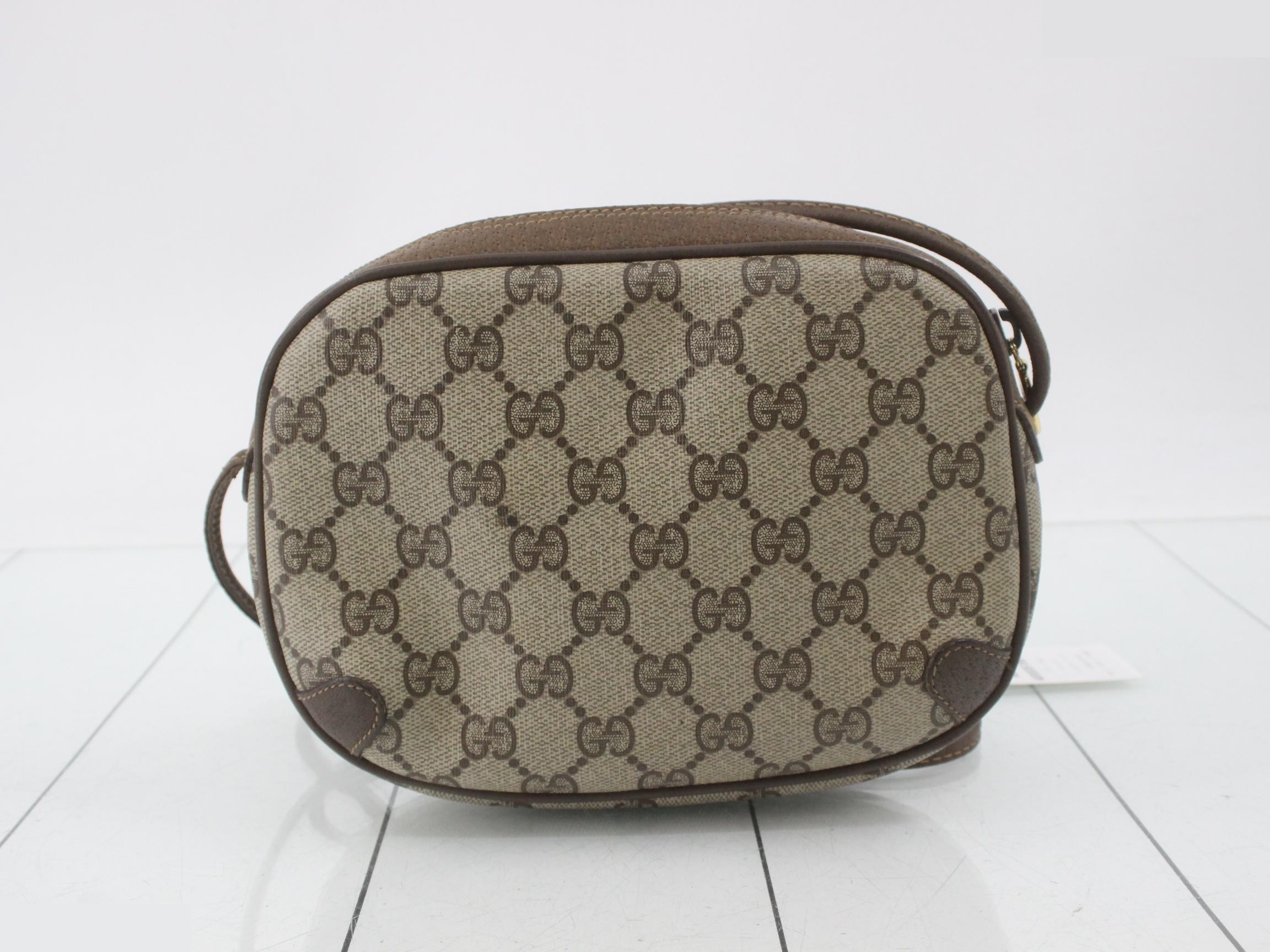 GG Supreme Shoulder Bag — view 2
