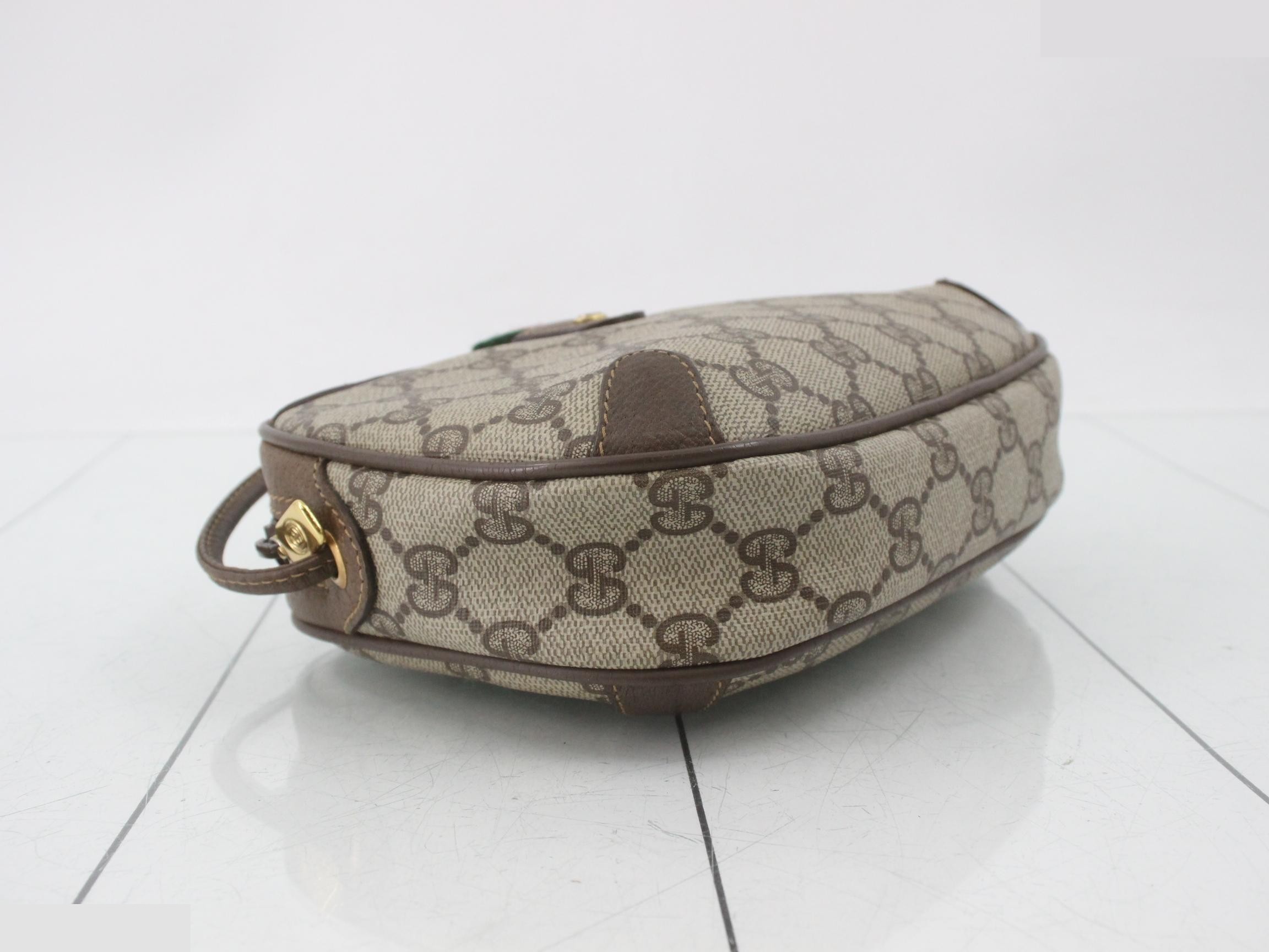 GG Supreme Shoulder Bag — view 5