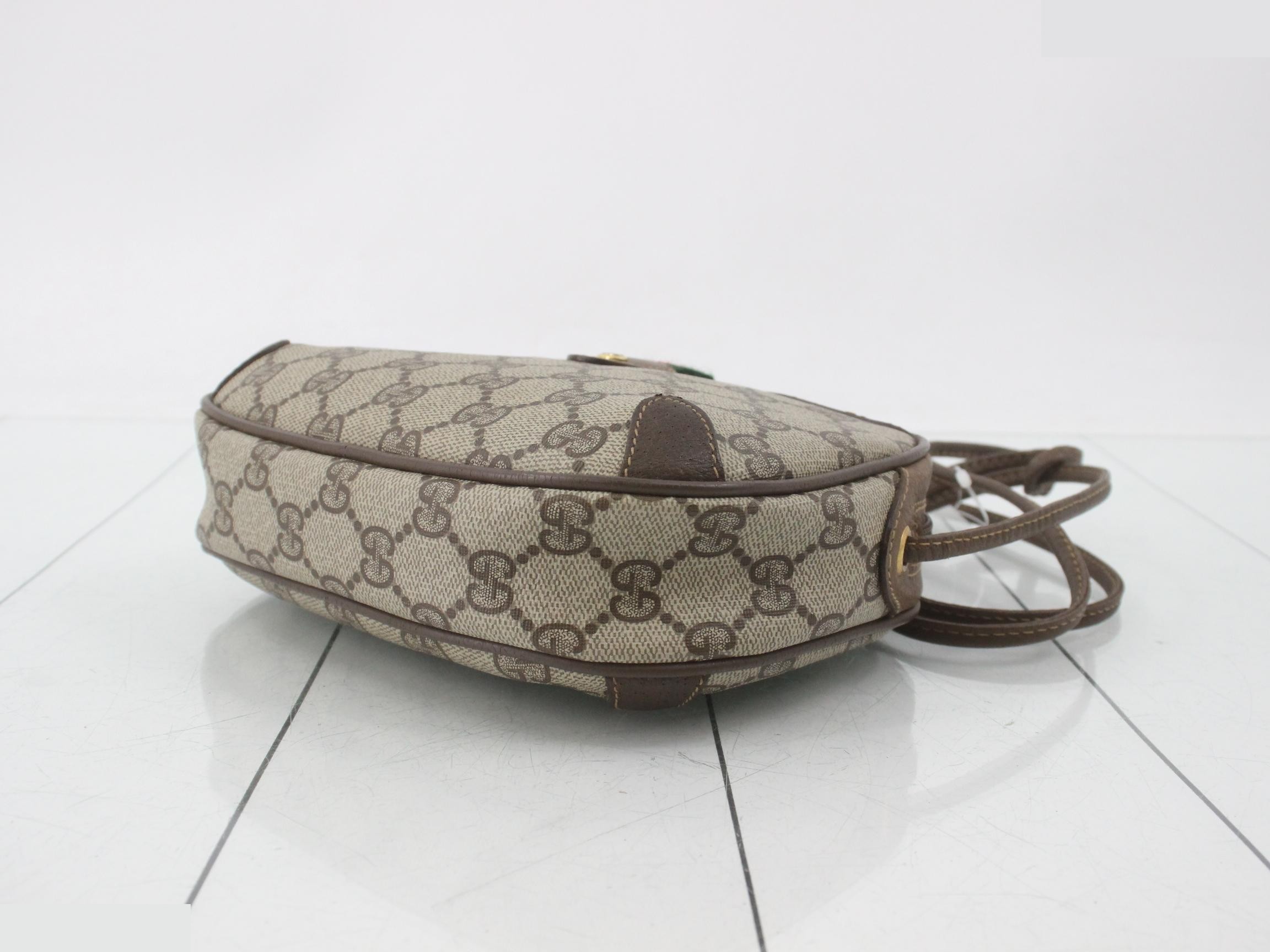 GG Supreme Shoulder Bag — view 6