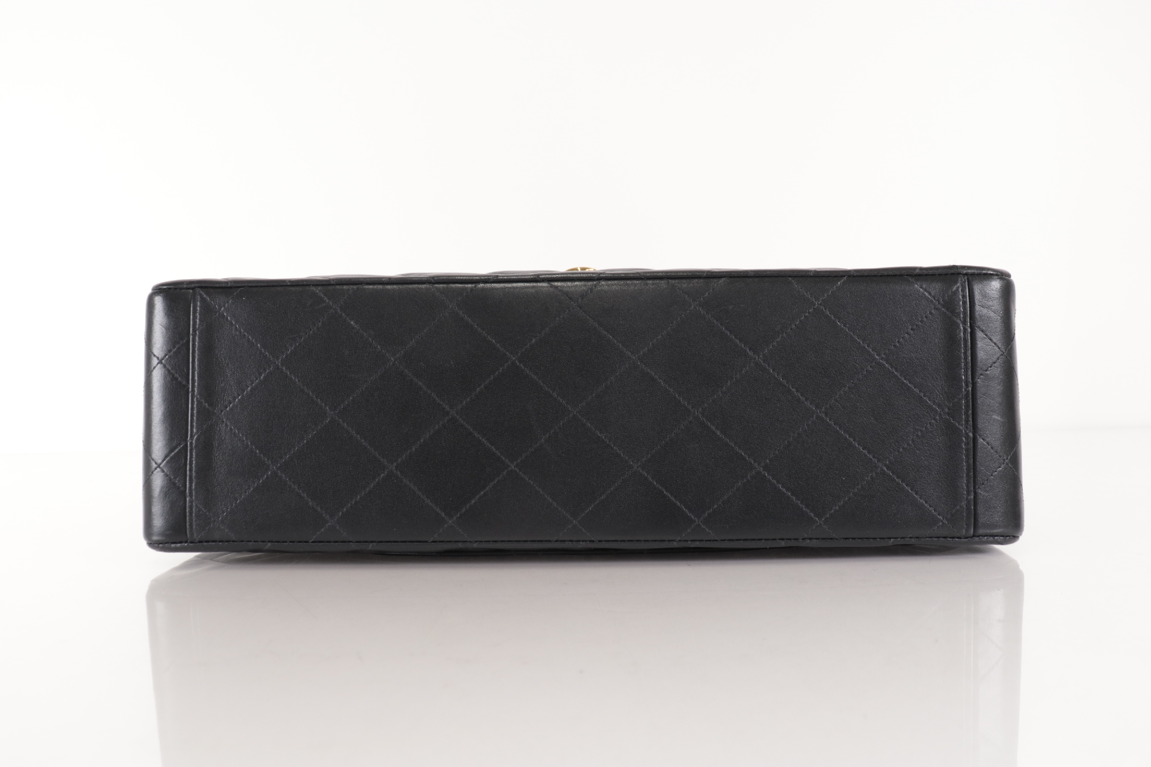 Large Mat Lamb Chain Shoulder Bag (Series 2) — view 7