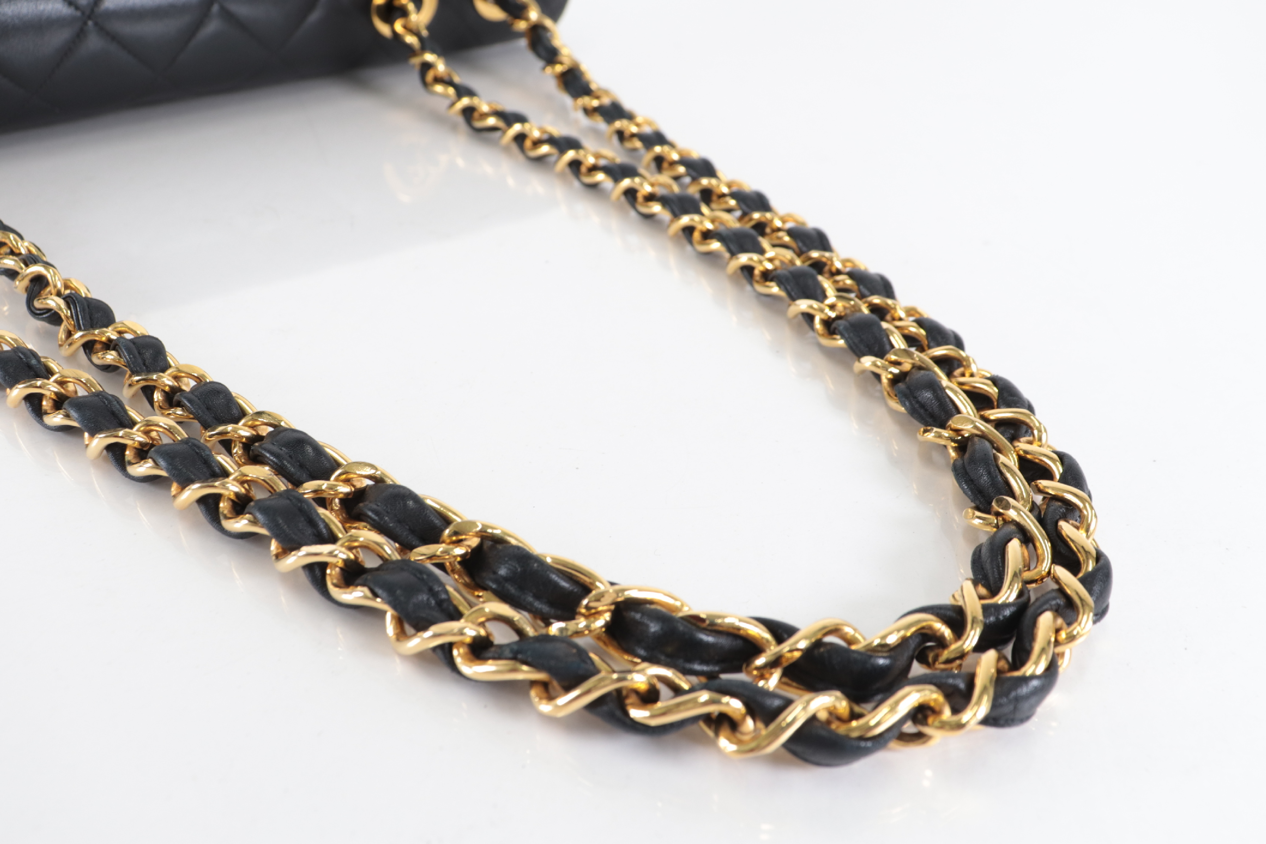 Large Mat Lamb Chain Shoulder Bag (Series 2) — view 8