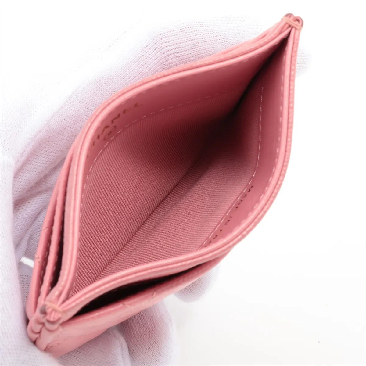 Matelassé Caviar Skin Card Case, Pink with Gold Hardware, XLGNXHNH — view 3