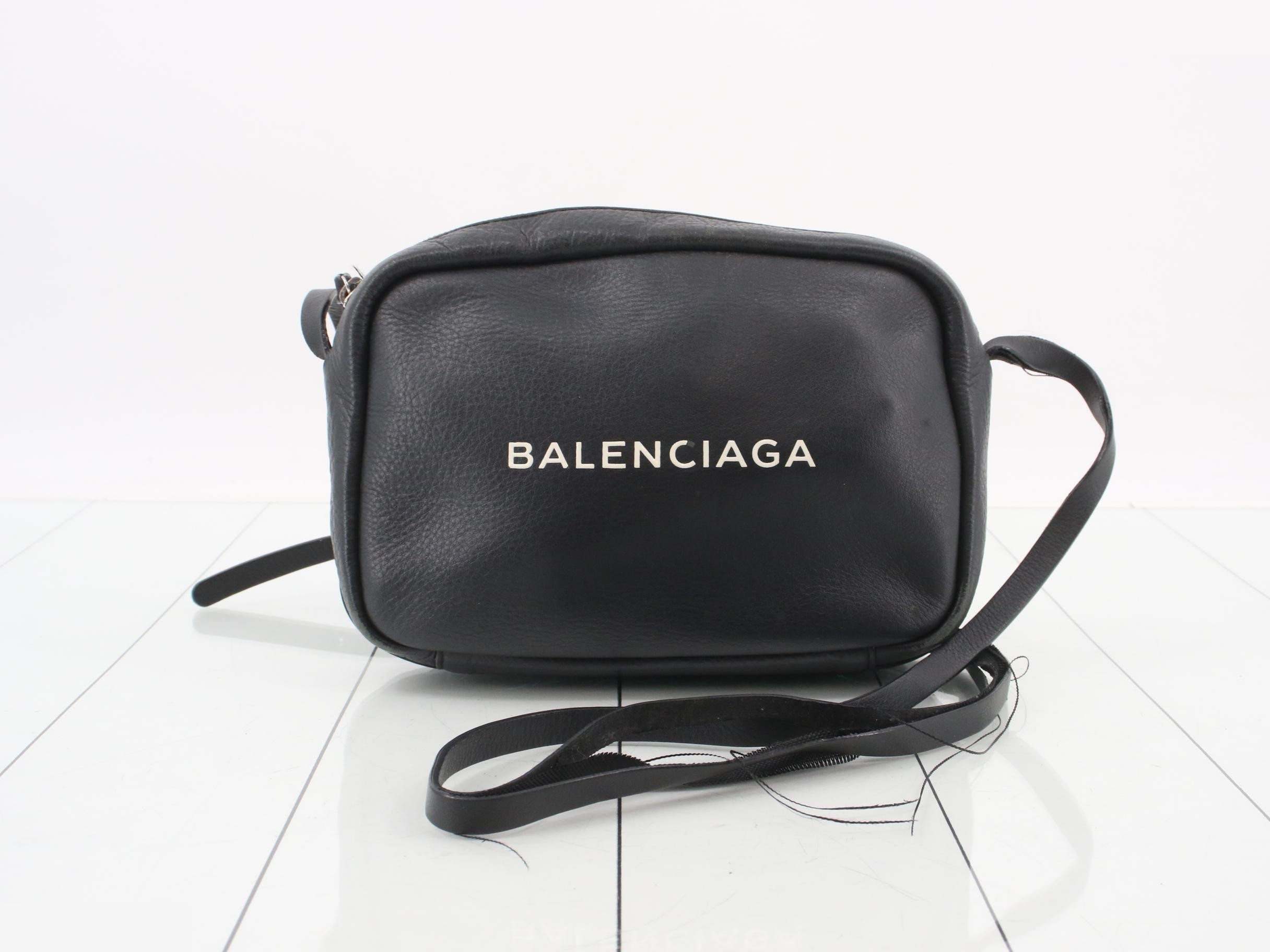 Other lines: Bags and shoulder bags