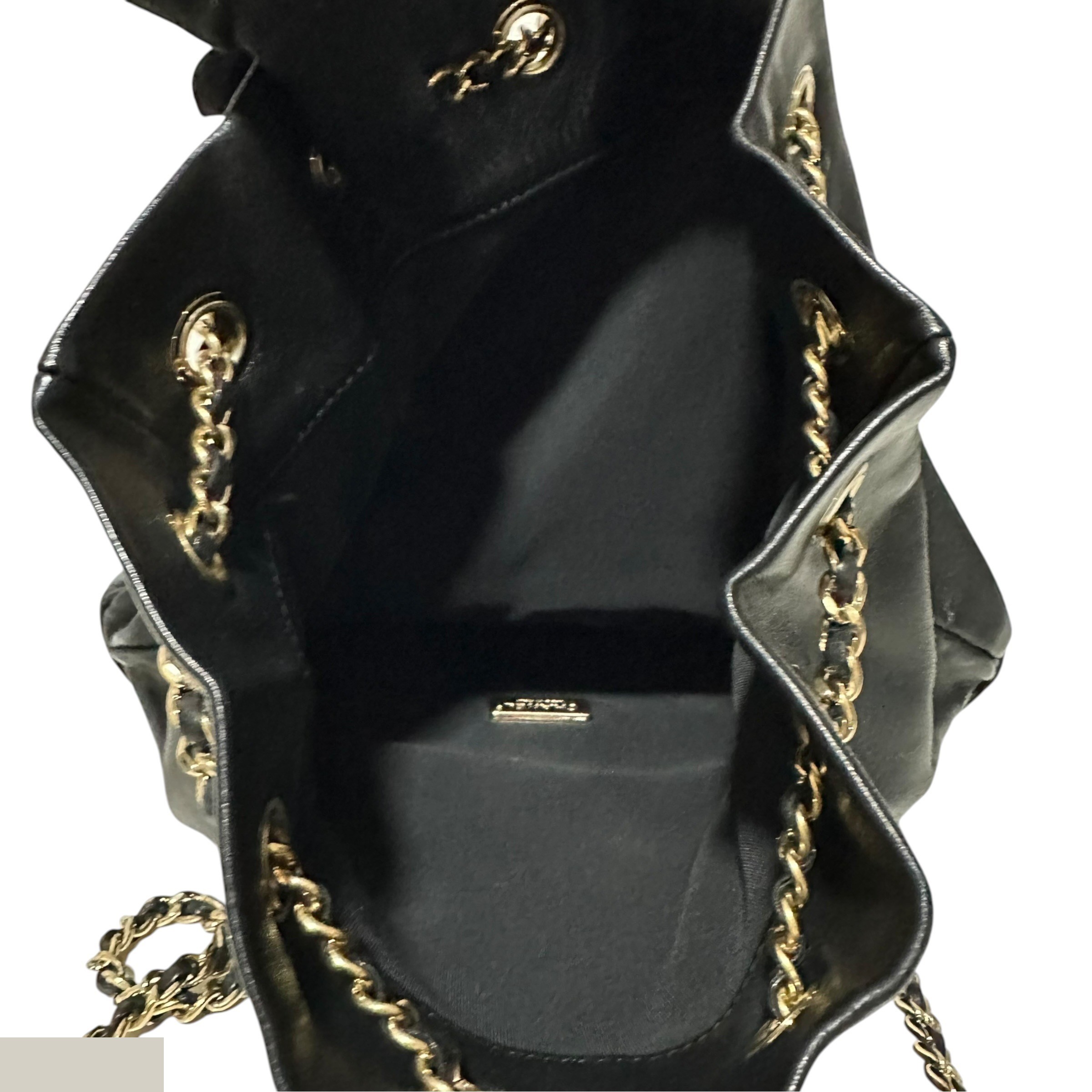 Matelassé Backpack, Drawstring Chain Backpack, Turnlock — view 10