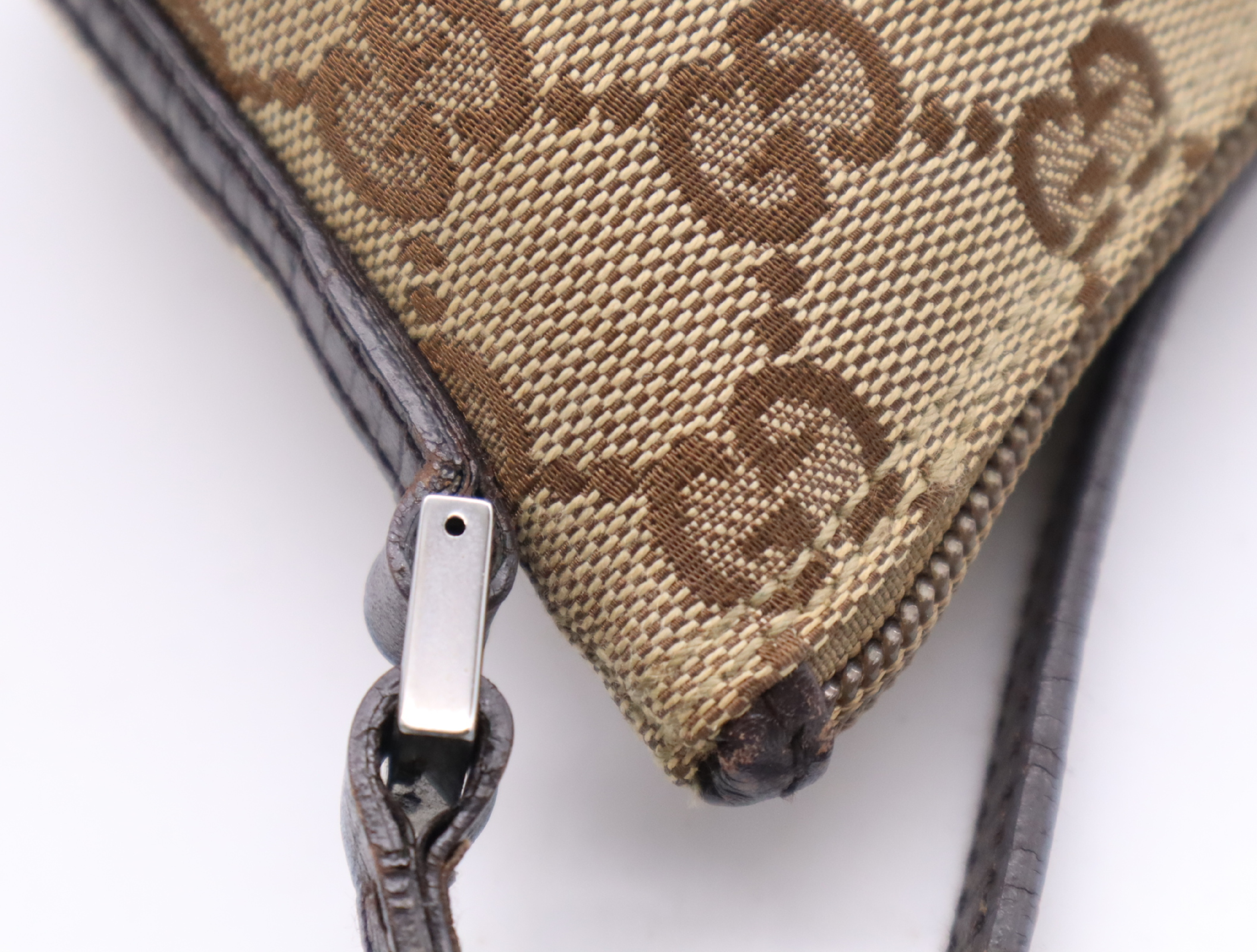 07198 GG Canvas Accessory Pouch Mini Handbag Beige Handbag — view 8