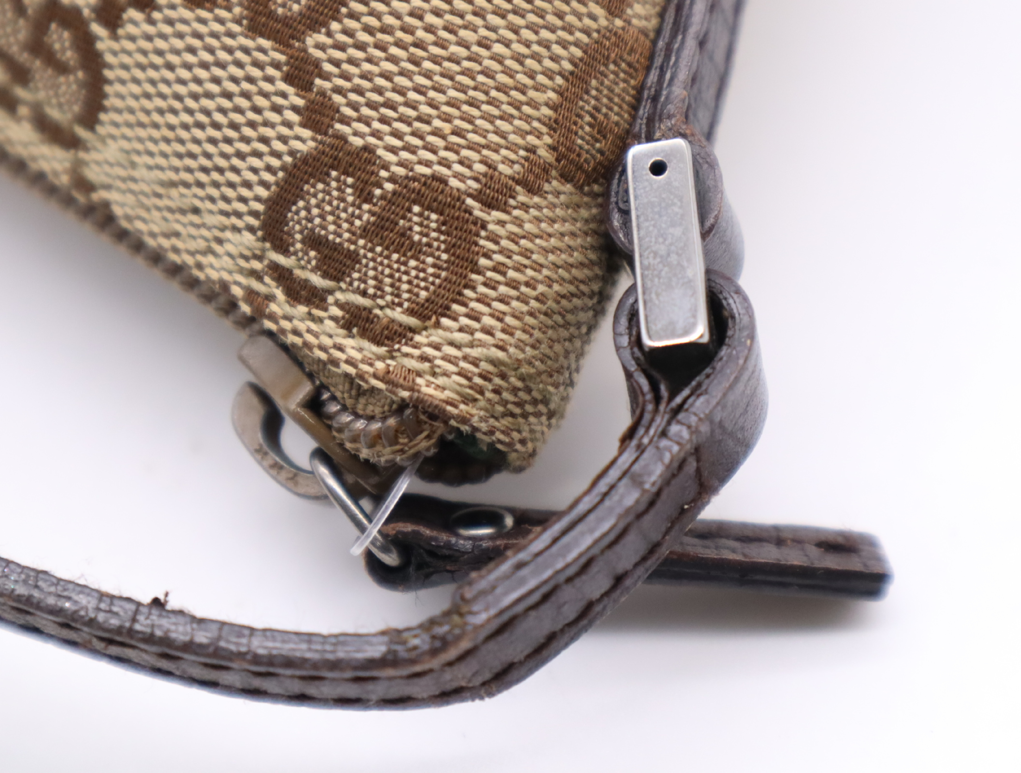 07198 GG Canvas Accessory Pouch Mini Handbag Beige Handbag — view 9