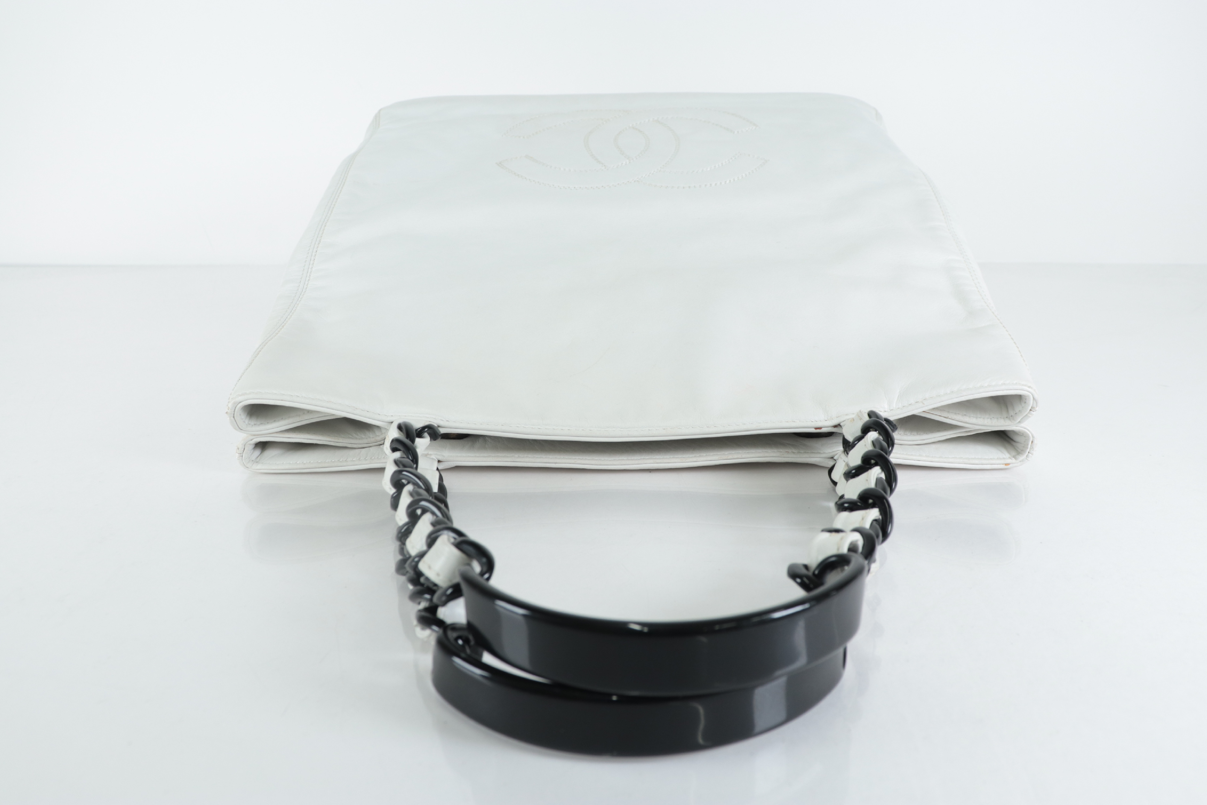 Lambskin Large Coco White Chain Tote Bag (Serial Number 5) — view 5