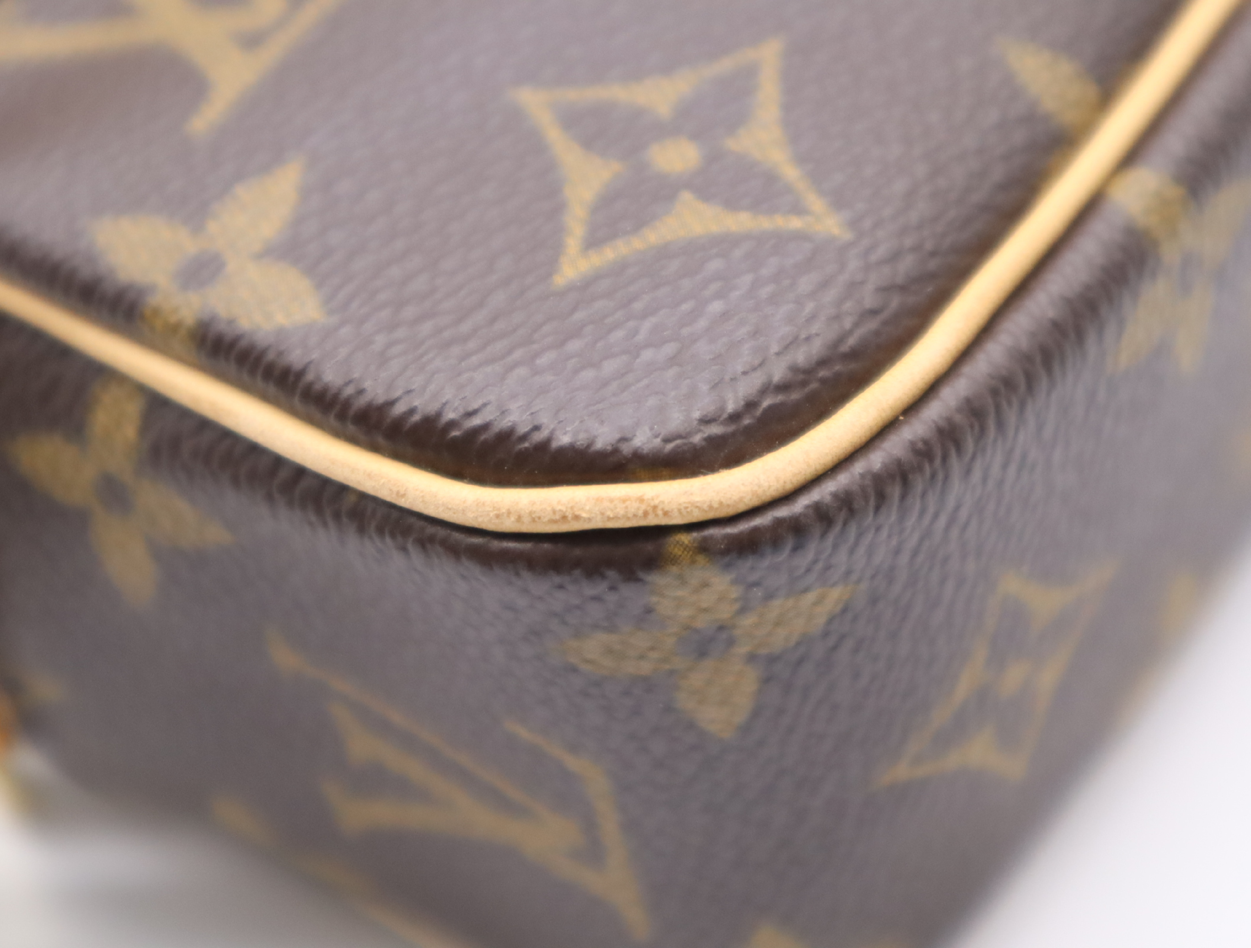 M51183 Monogram Pochette Cite Shoulder Bag — view 6