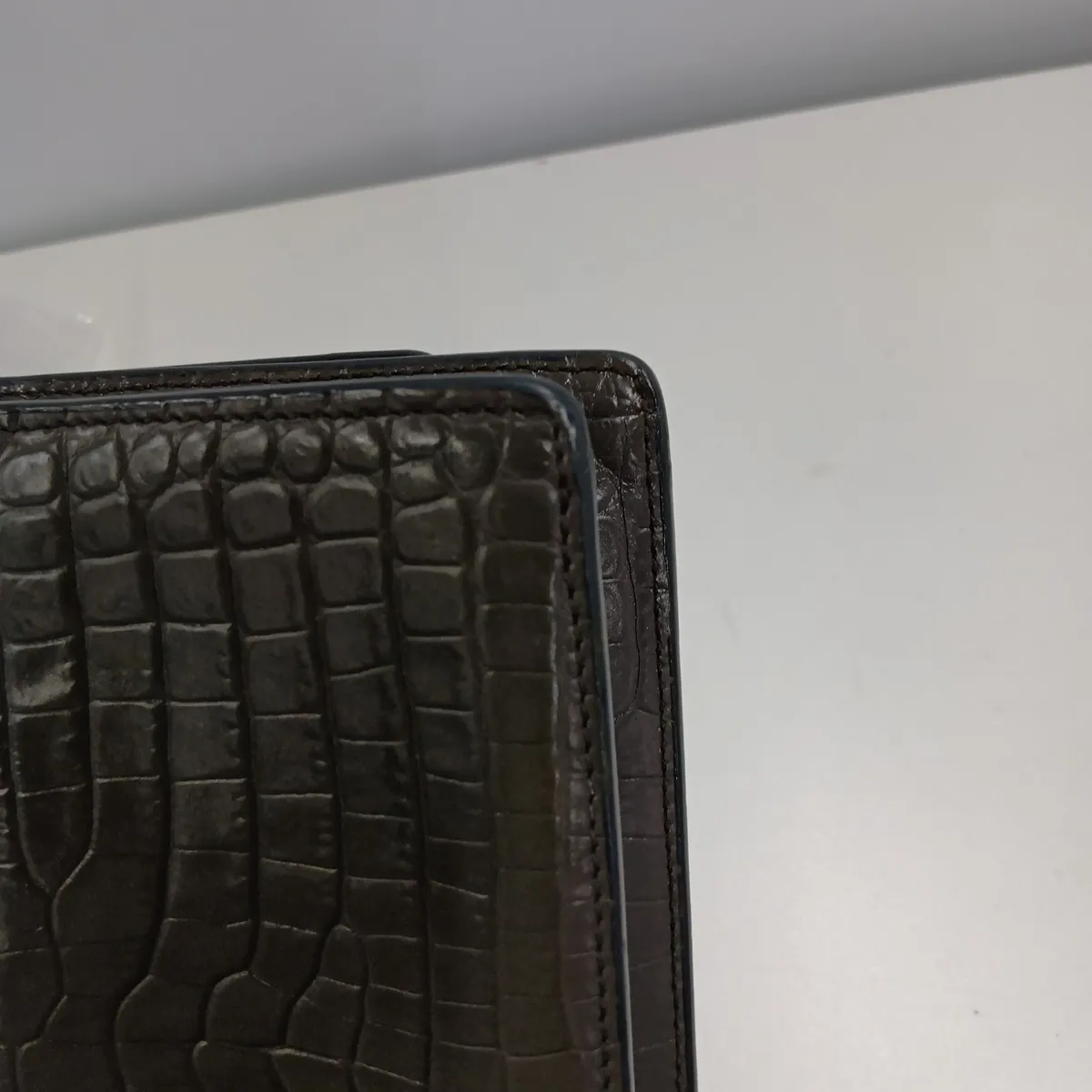 Sunset 452157 Crocodile Embossed Chain Wallet, Gray — view 13