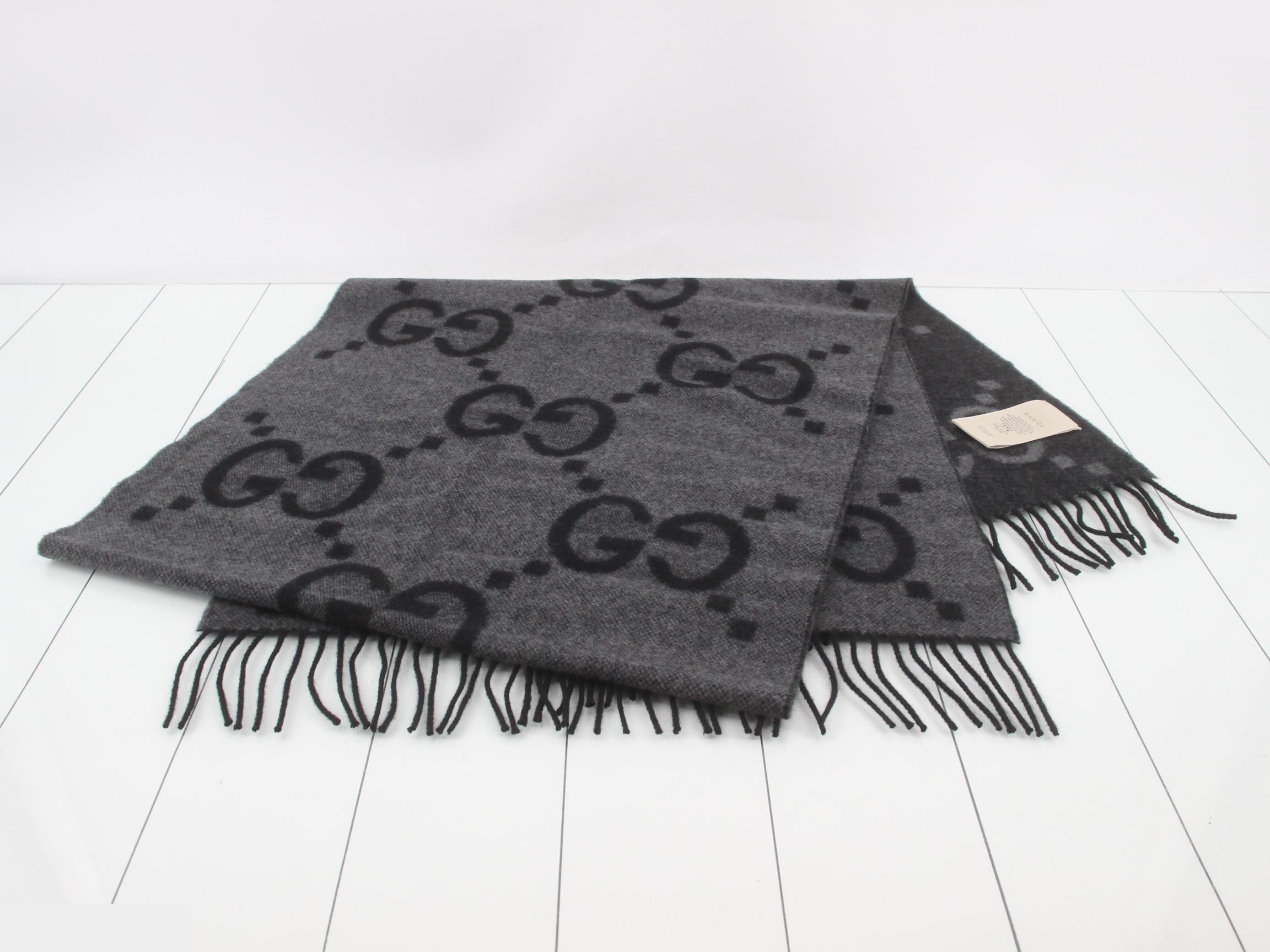 GG reversible stole with tags — view 3