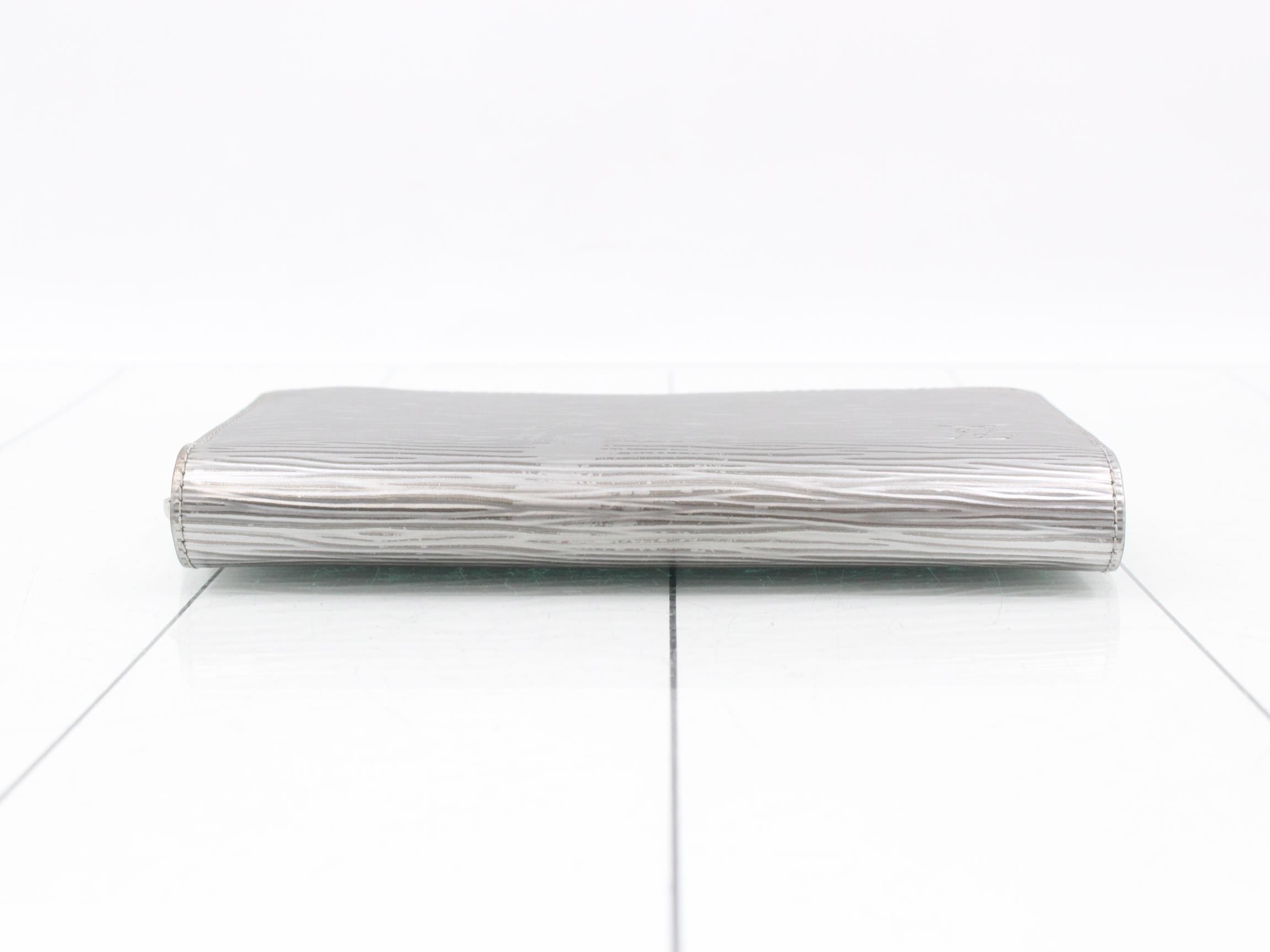 Epi Zippy Wallet Long Wallet — view 3