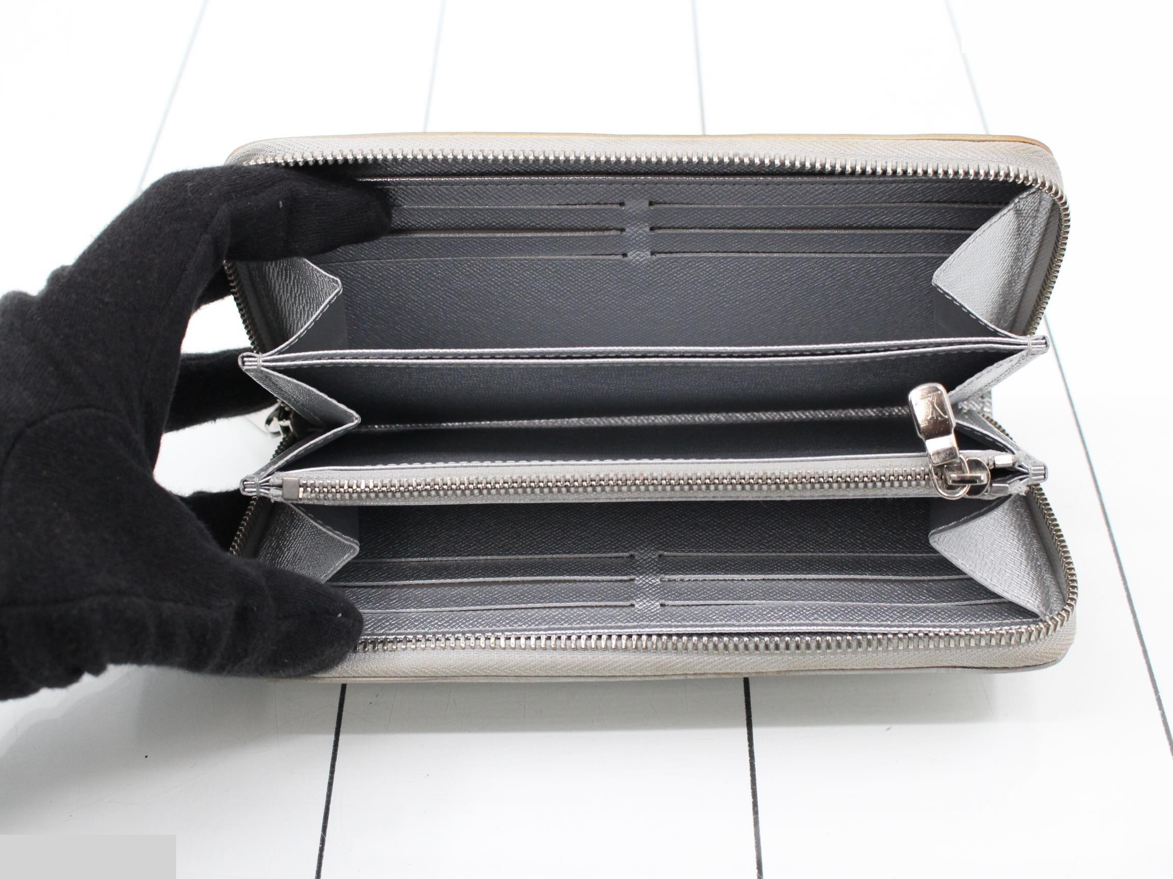 Epi Zippy Wallet Long Wallet — view 4