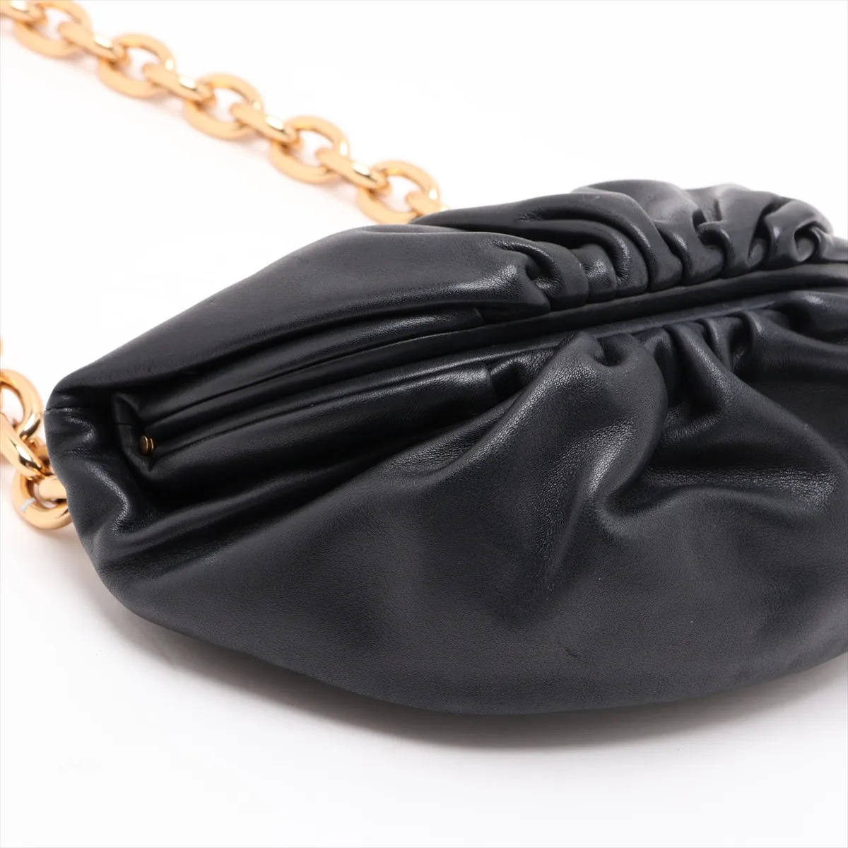 The Chain Pouch Leather Chain Shoulder Bag Black — view 4