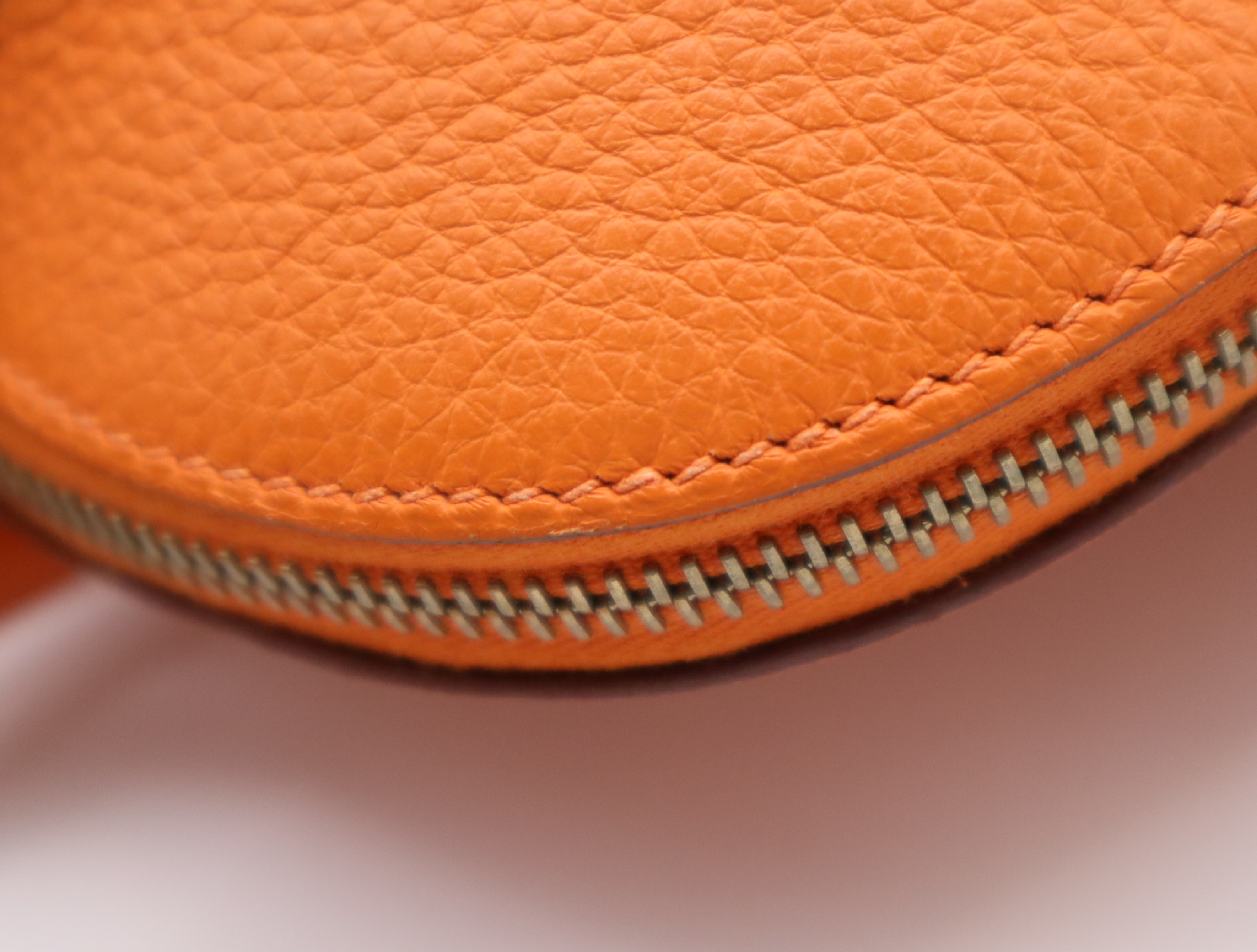 Leather Bolide 35 Shoulder Bag with Shoulder Strap, Padlock, 2 Keys, and Clochette. Orange. G Stamp. 2003. — view 11