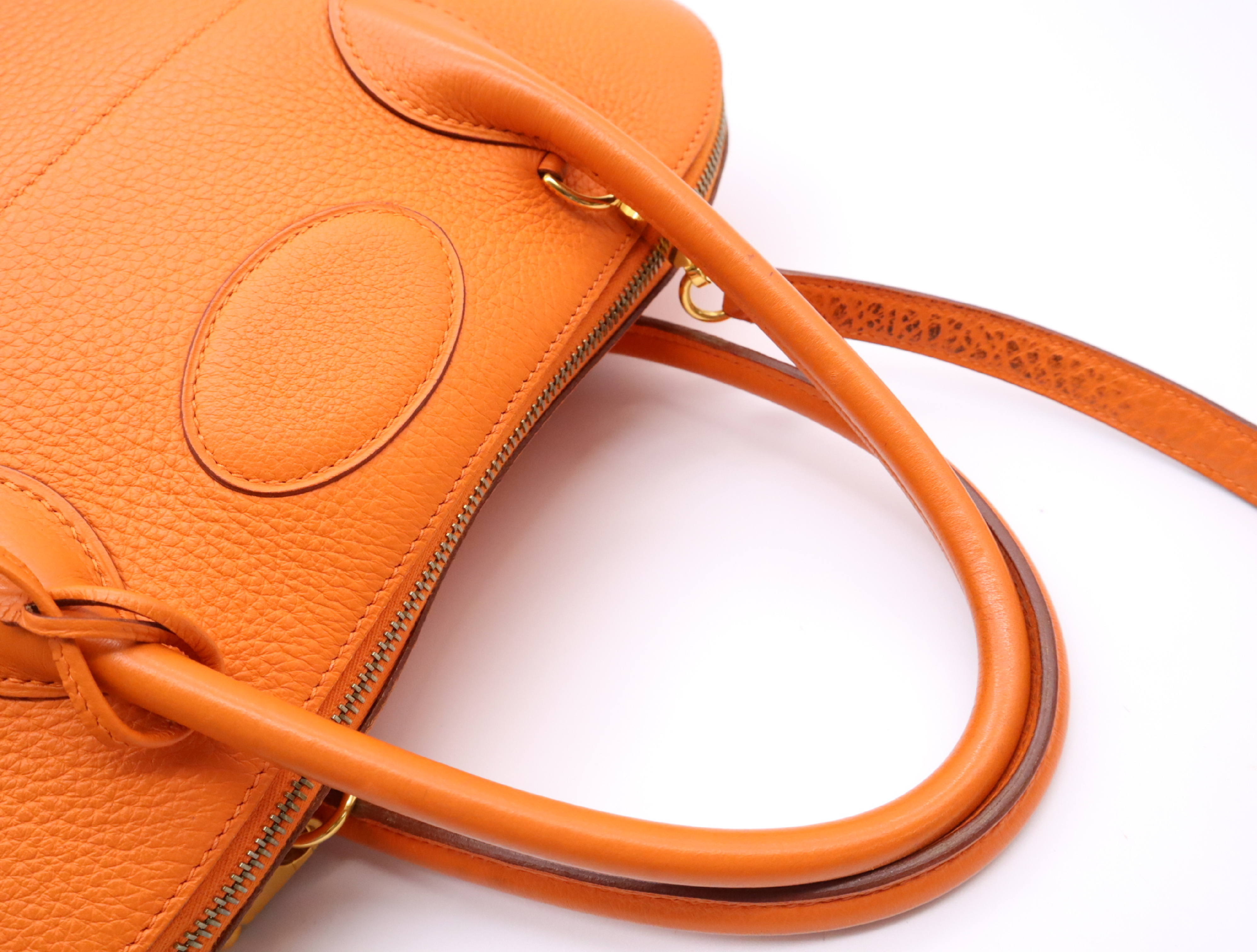 Leather Bolide 35 Shoulder Bag with Shoulder Strap, Padlock, 2 Keys, and Clochette. Orange. G Stamp. 2003. — view 13