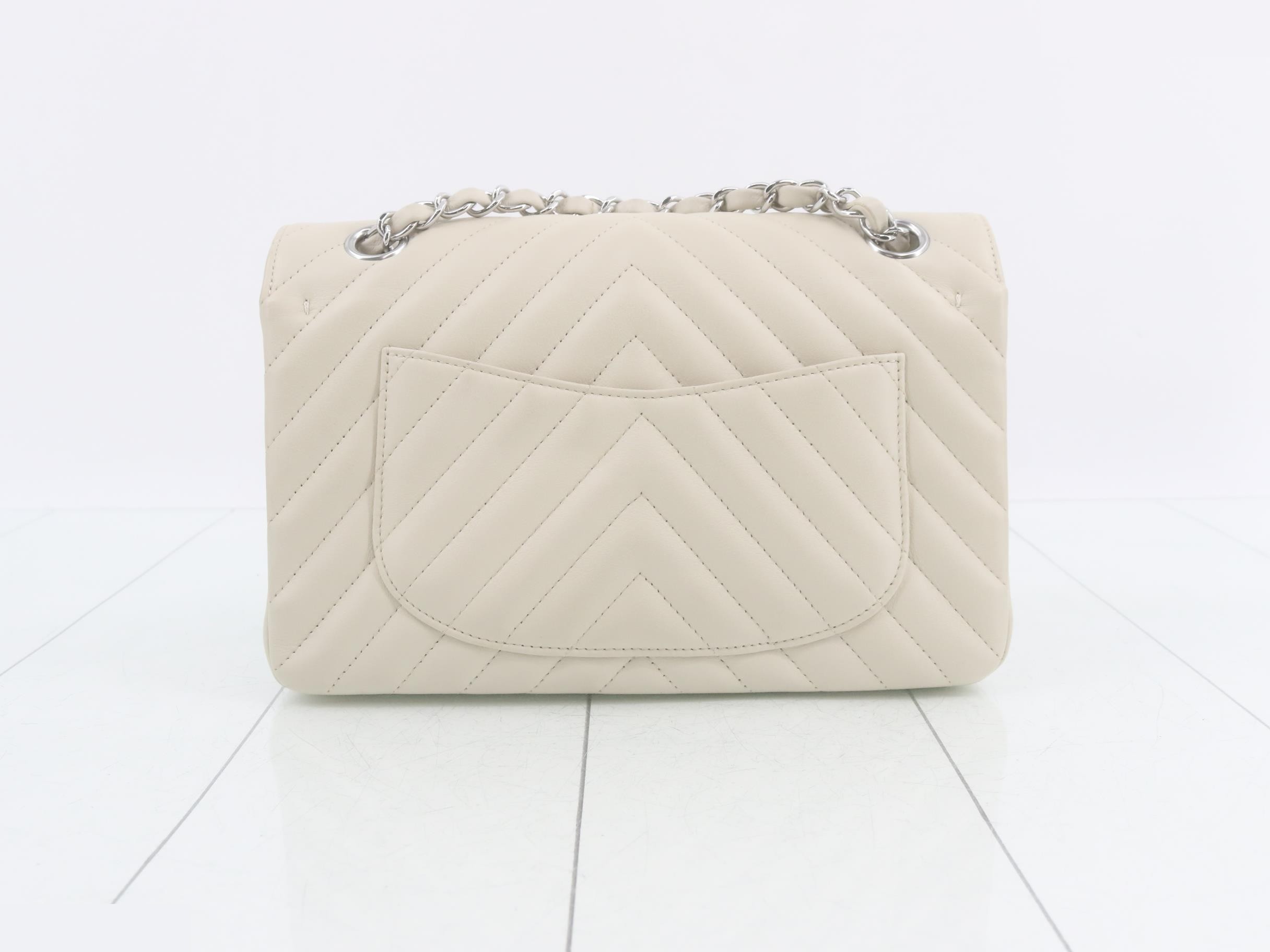 Leather, V-stitch, Coco Mark, double flap, double chain shoulder bag — view 2