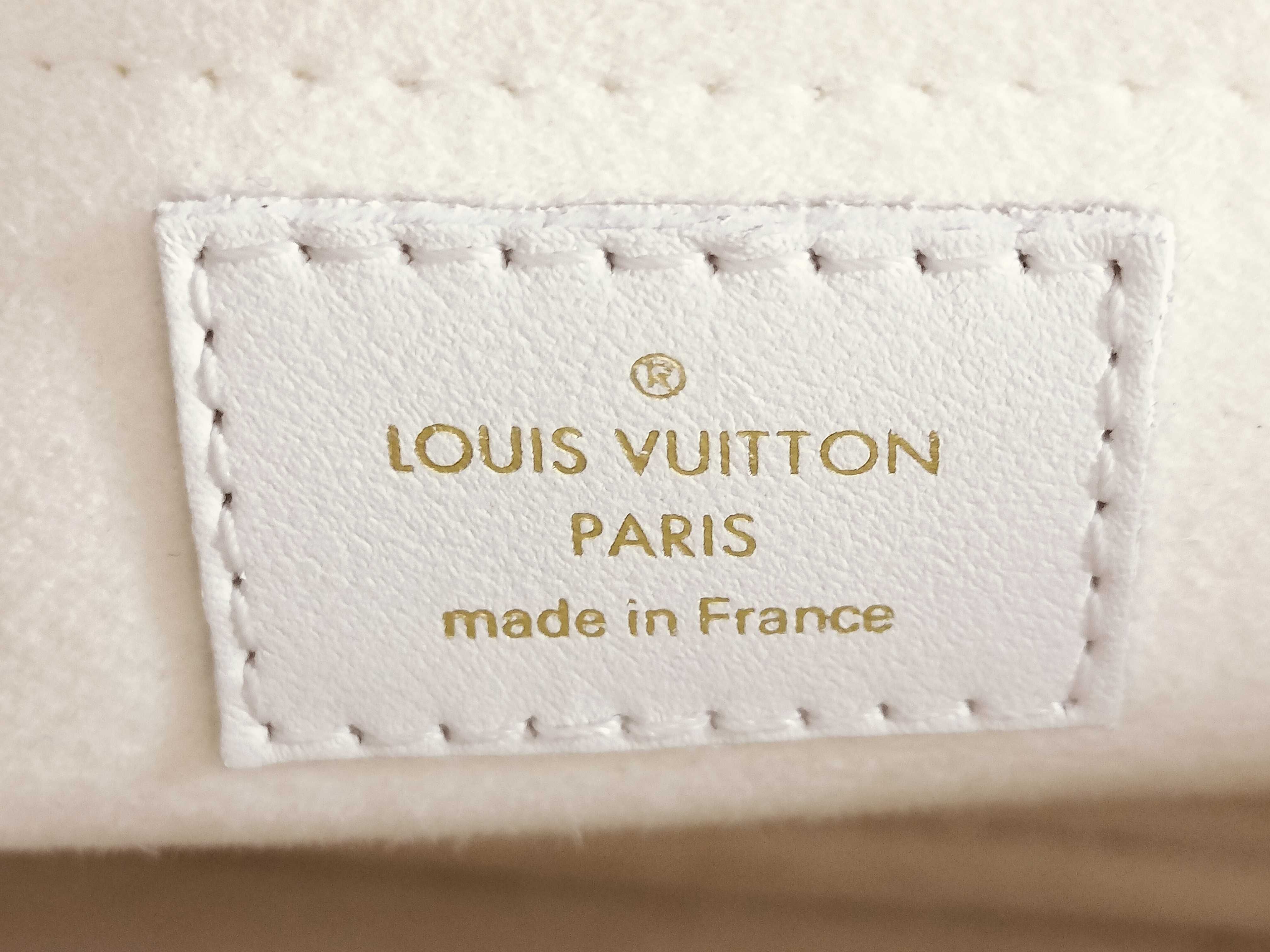 LV Logo New Wave New Camera Bag M53863 White RFID Detectable Shoulder Bag — view 11