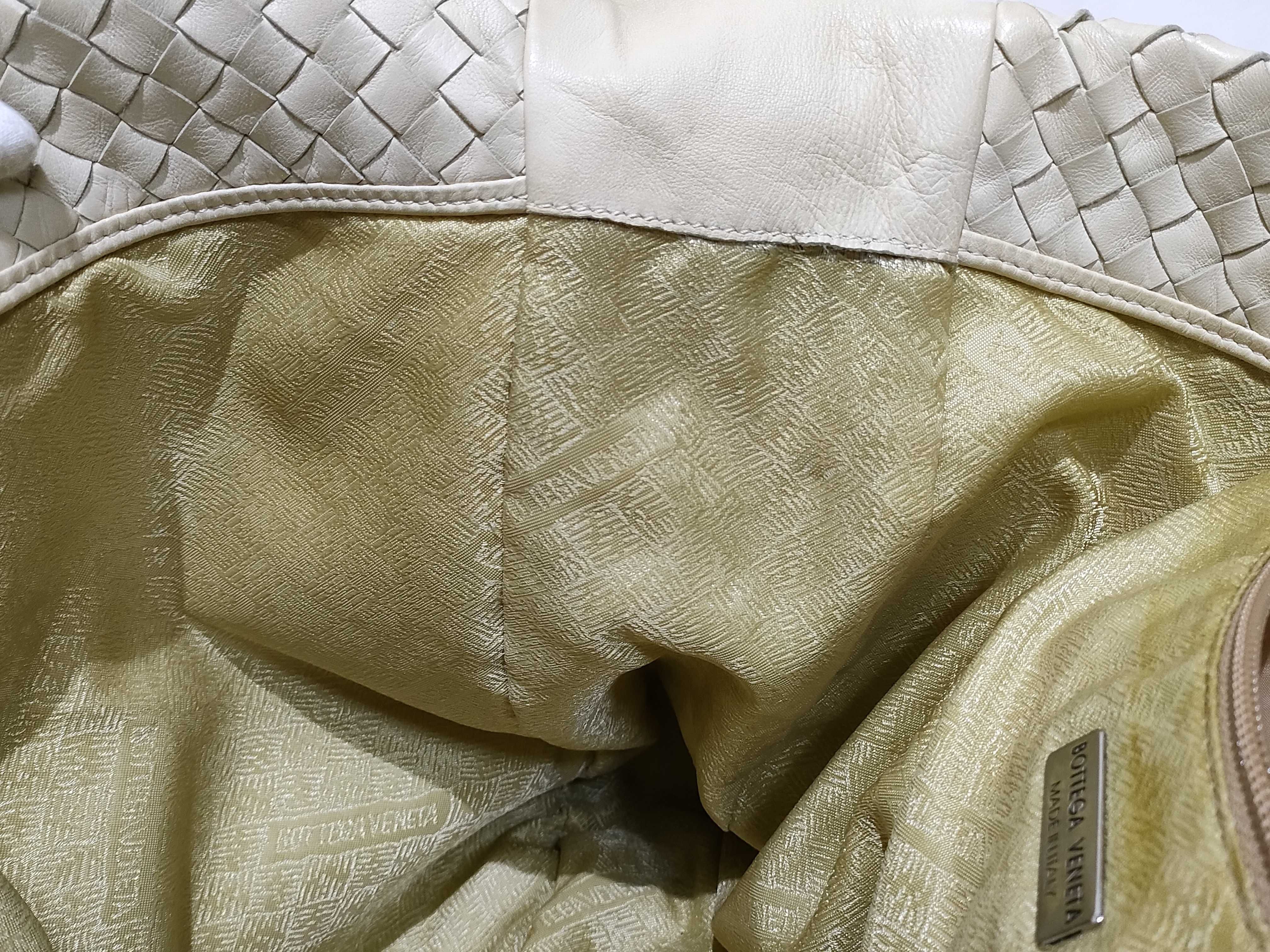Intrecciato Shoulder Bag — view 11