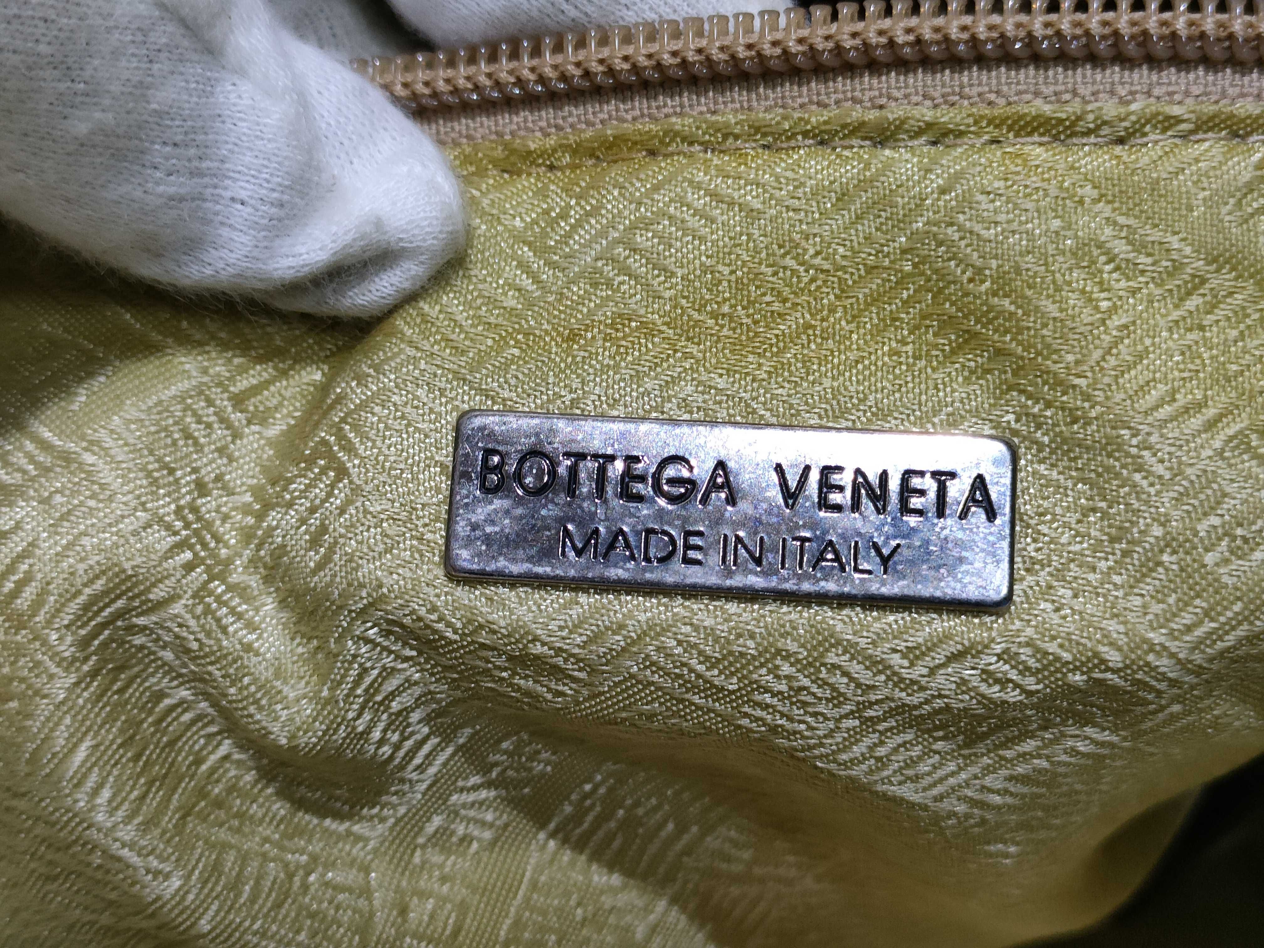 Intrecciato Shoulder Bag — view 10