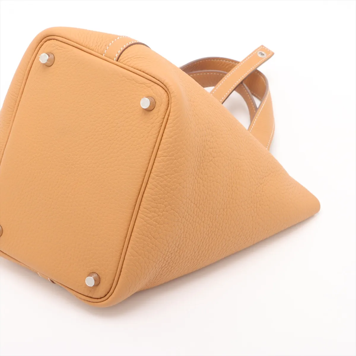 Picotin Lock 18 PM, Taurillon Clemence leather, Natural Sable, Silver hardware, W: 2024 — view 3