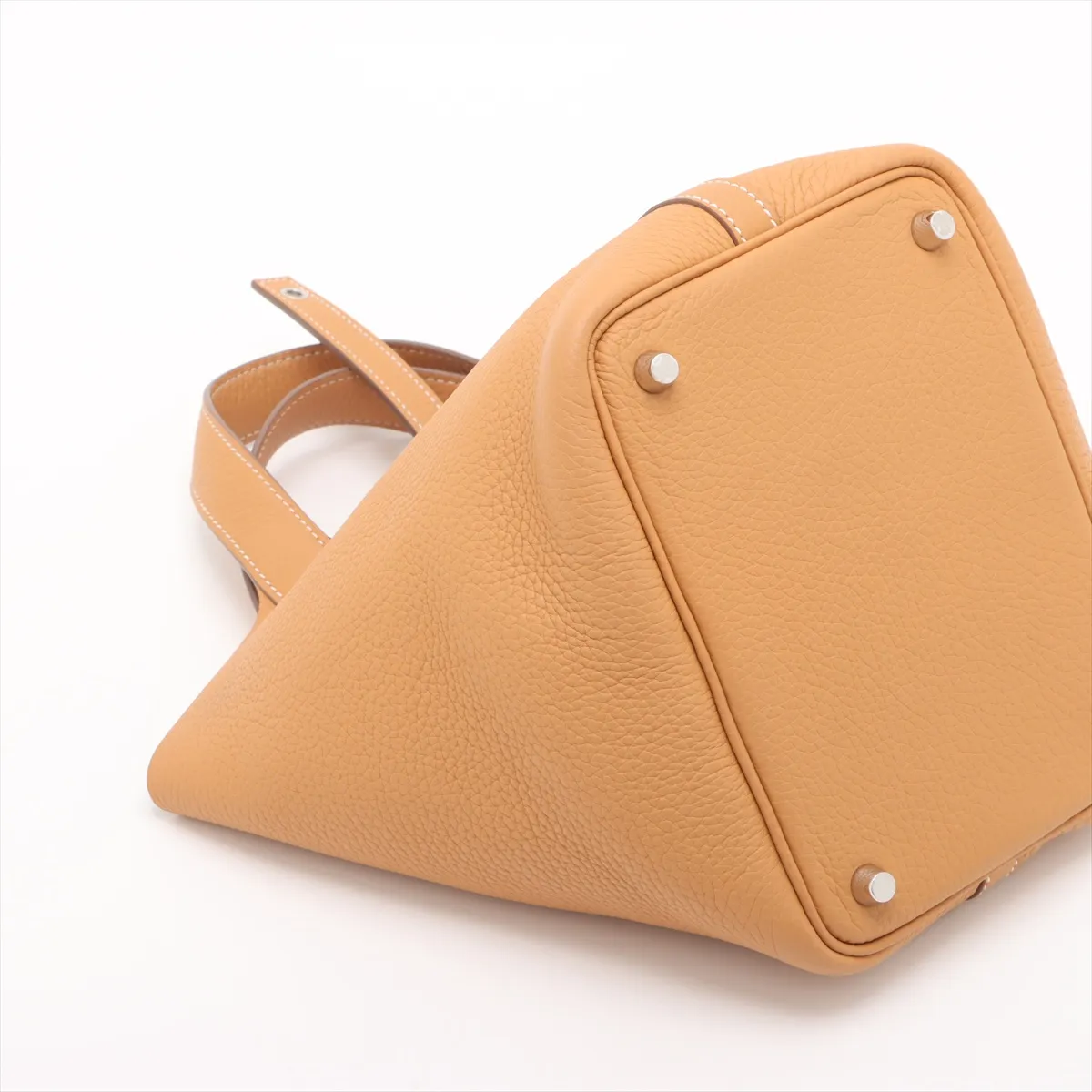 Picotin Lock 18 PM, Taurillon Clemence leather, Natural Sable, Silver hardware, W: 2024 — view 4
