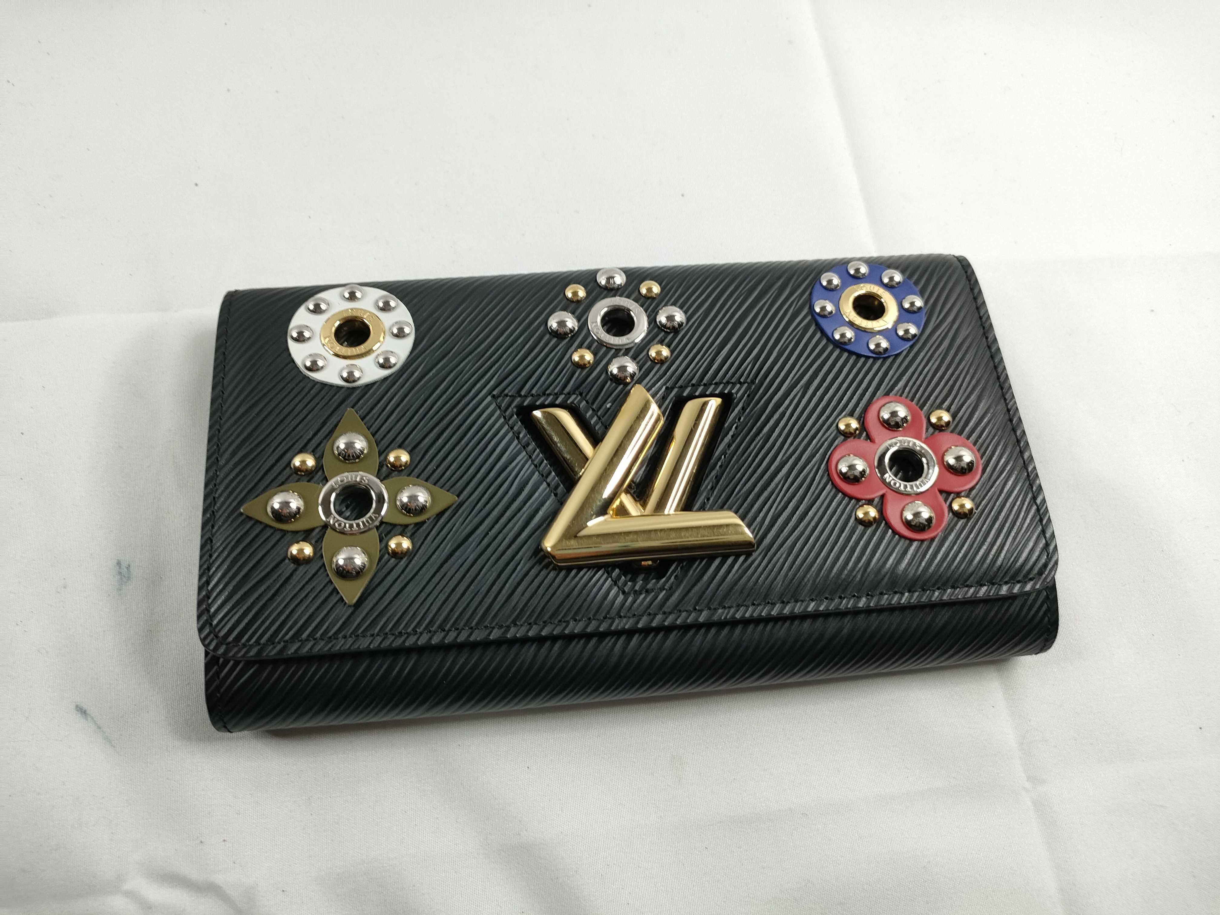 Epi Portefeuille Twist Epi M62483 Long Wallet