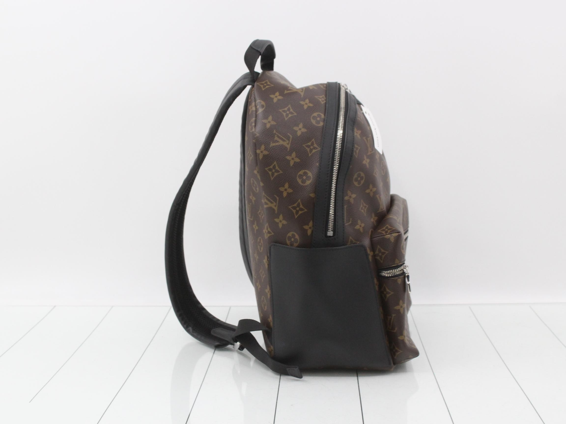 Discovery Backpack M46684 Black — view 4
