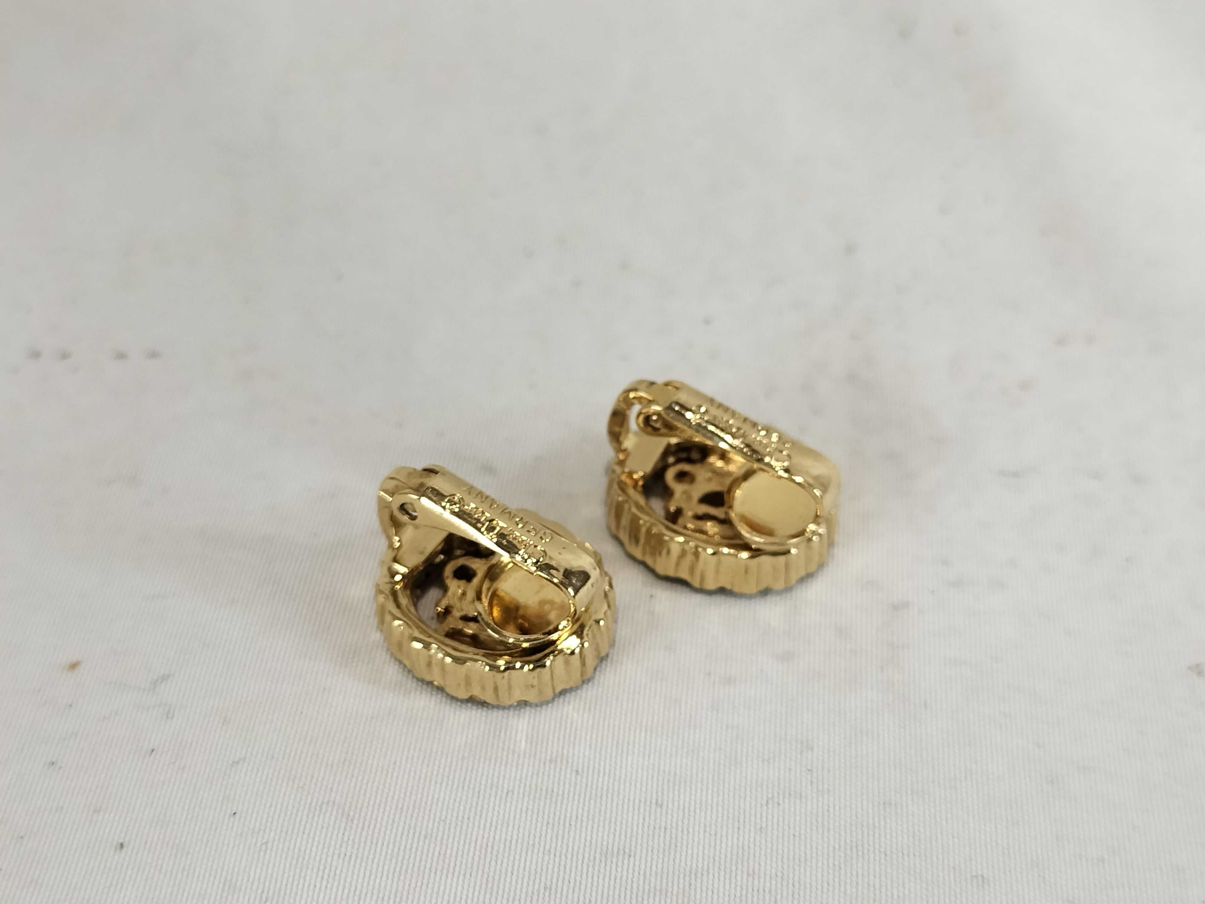 Earrings, Logo Trotter, Oval Shape, Rhinestone, GP Gold Color, with Box. — view 3