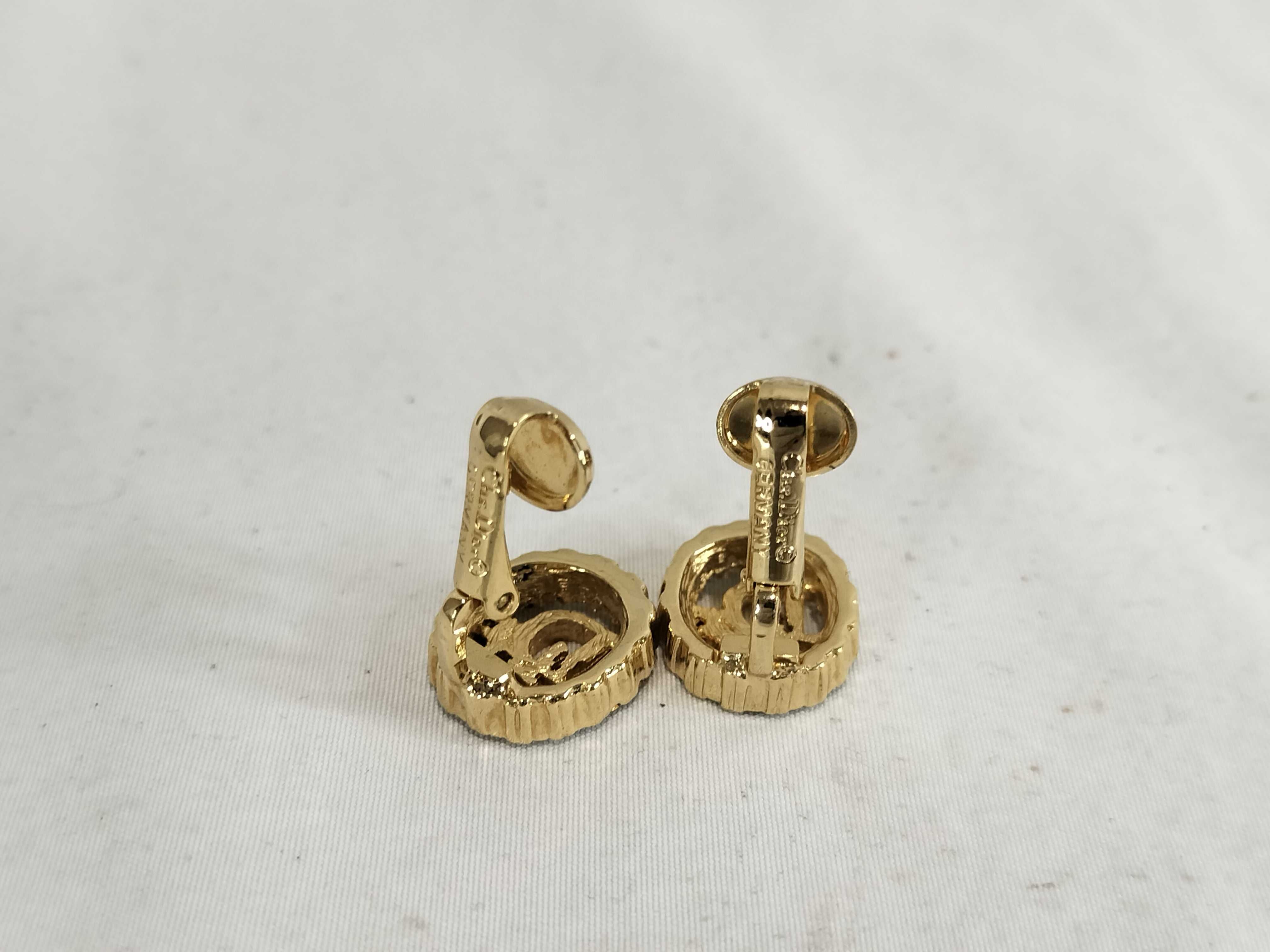 Earrings, Logo Trotter, Oval Shape, Rhinestone, GP Gold Color, with Box. — view 8