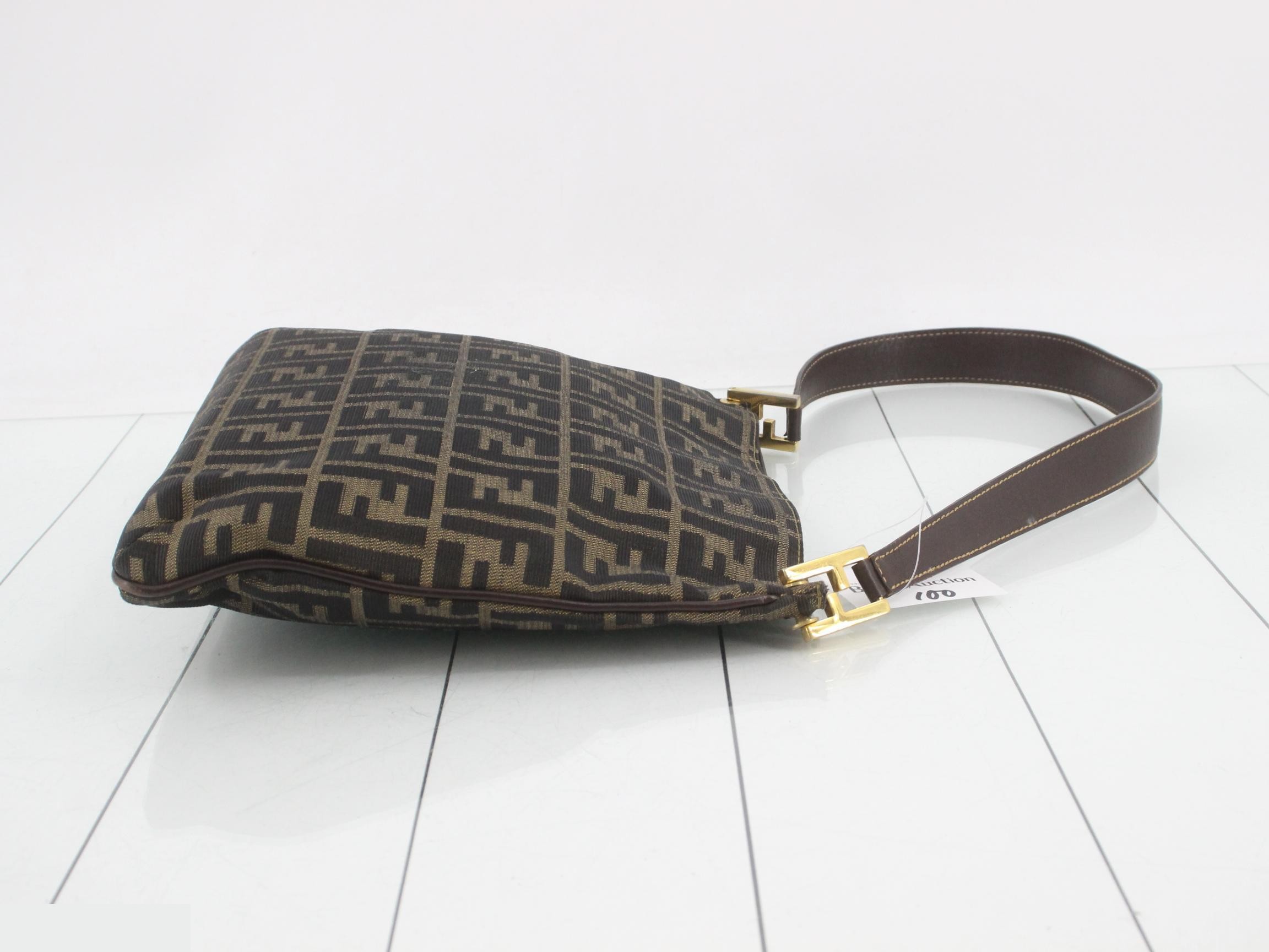 Zucca Semi-Shoulder Bag — view 3