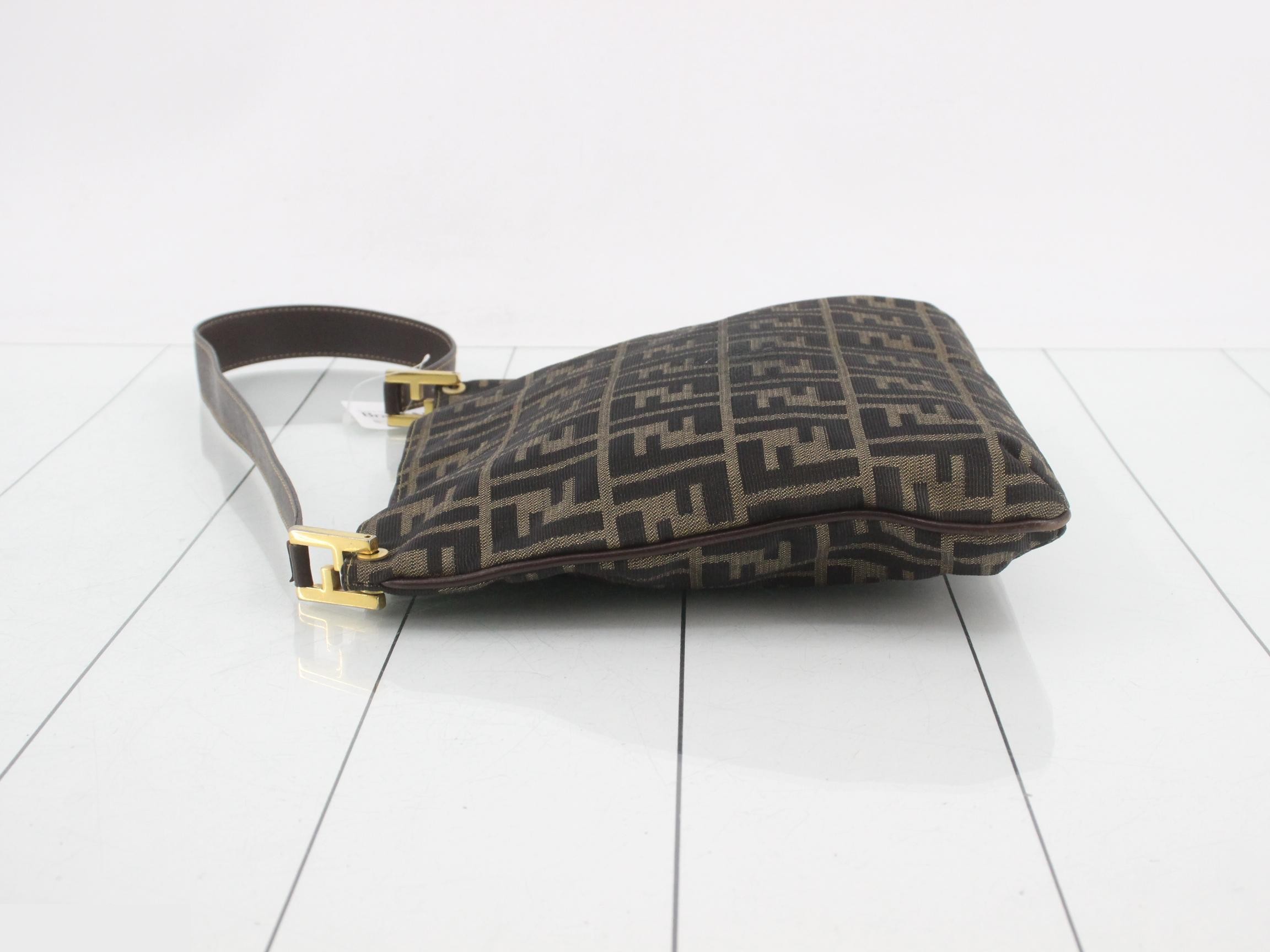 Zucca Semi-Shoulder Bag — view 4
