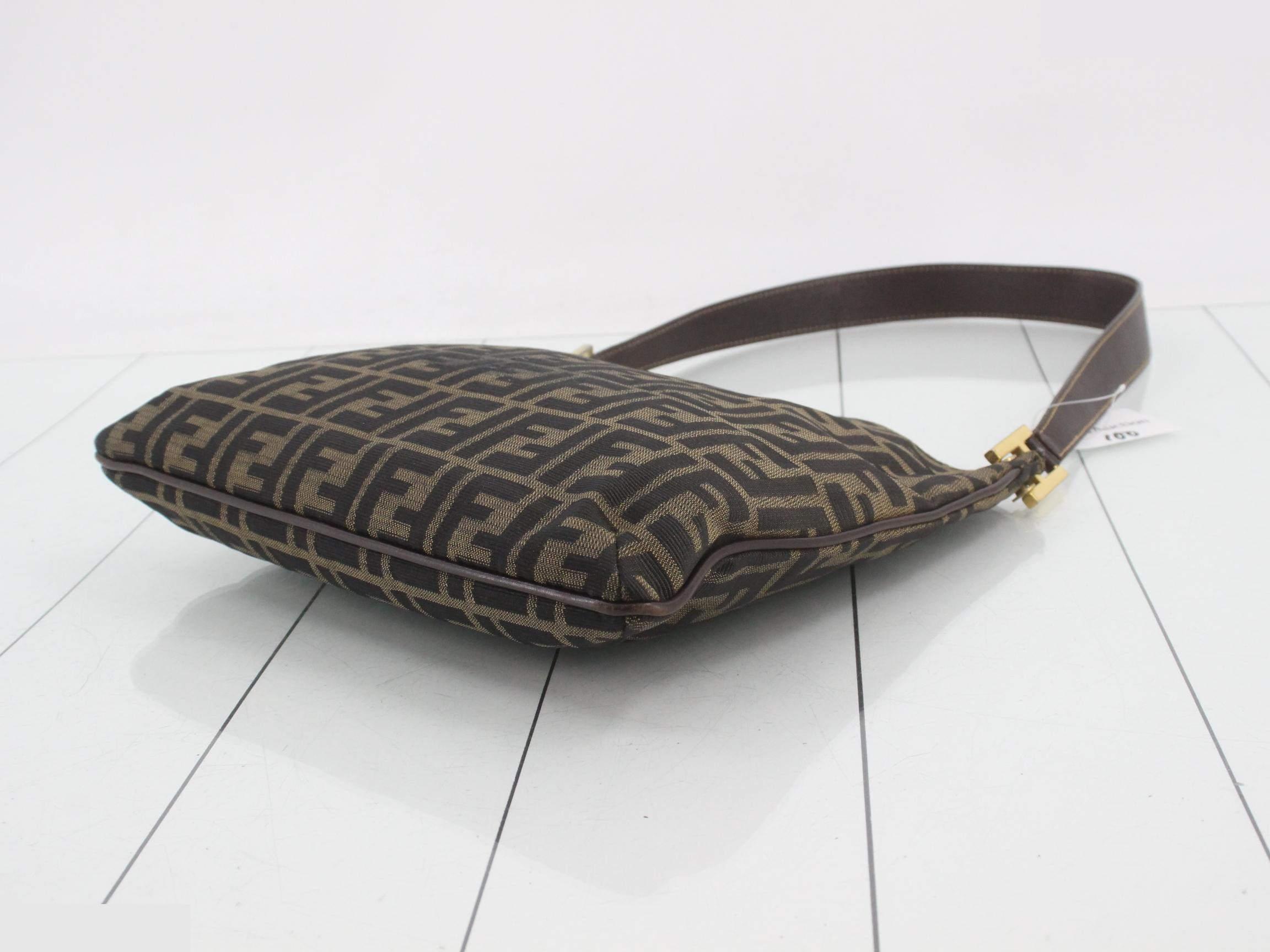 Zucca Semi-Shoulder Bag — view 6