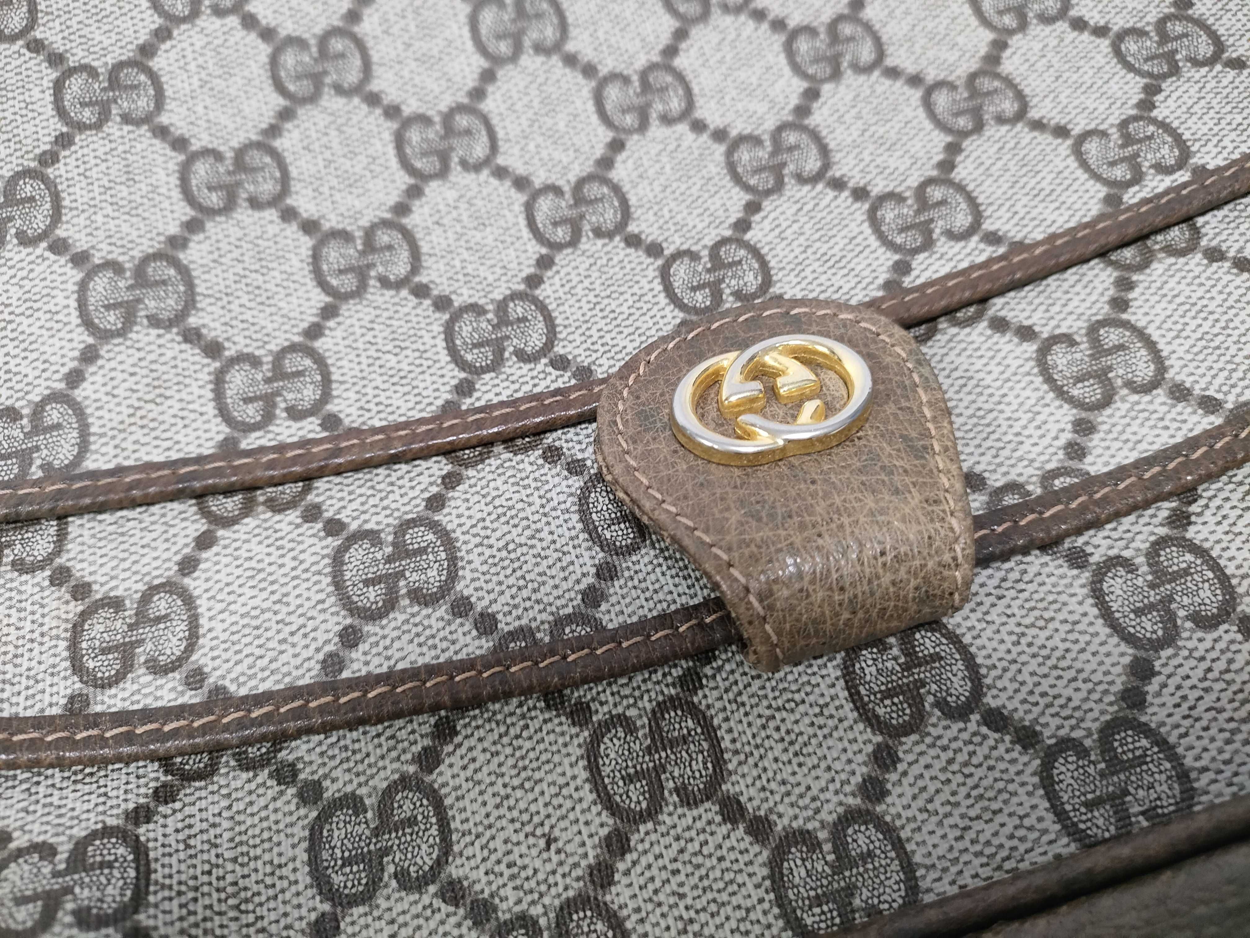 GG Supreme Shoulder Bag — view 12
