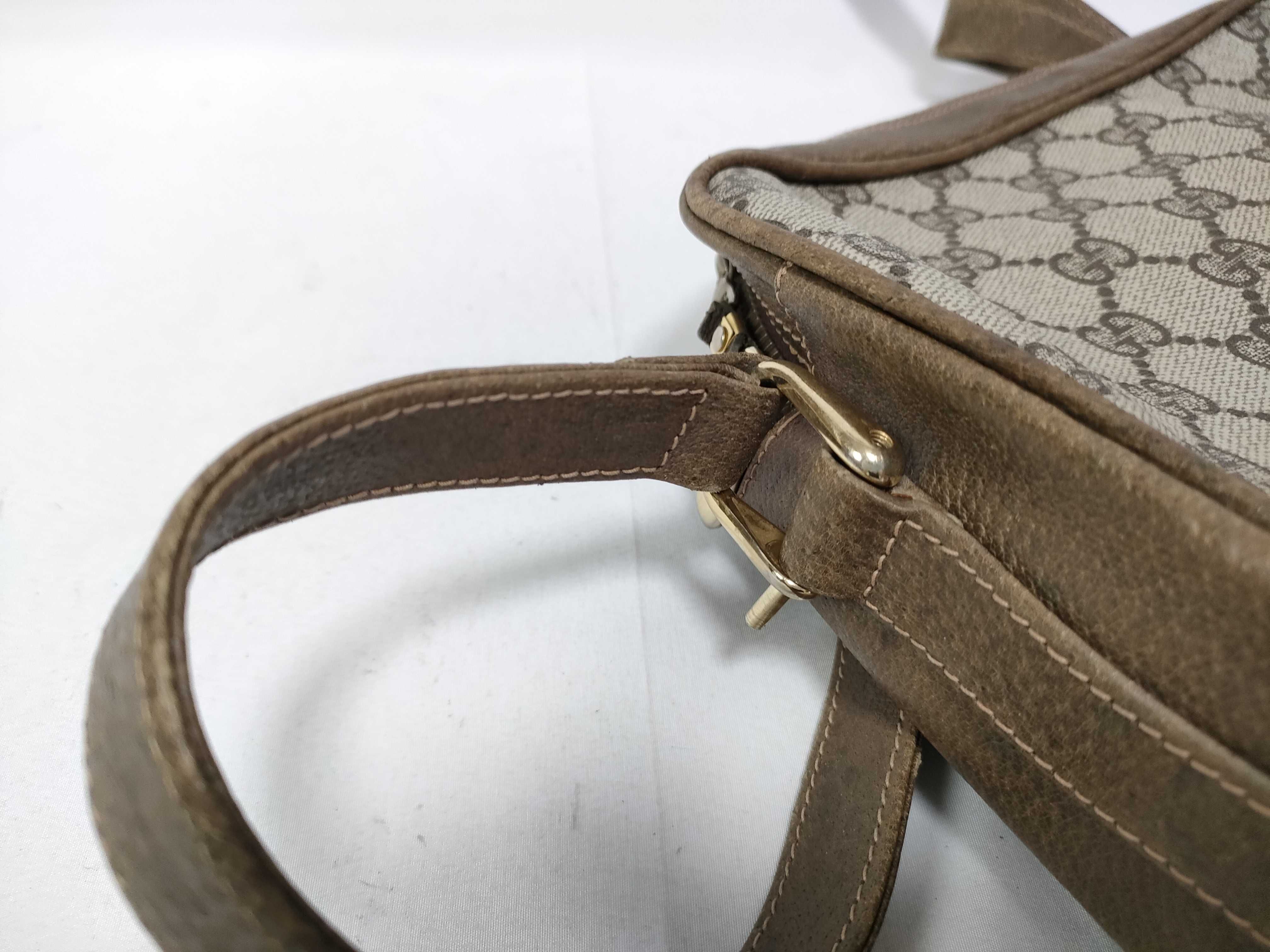 GG Supreme Shoulder Bag — view 6