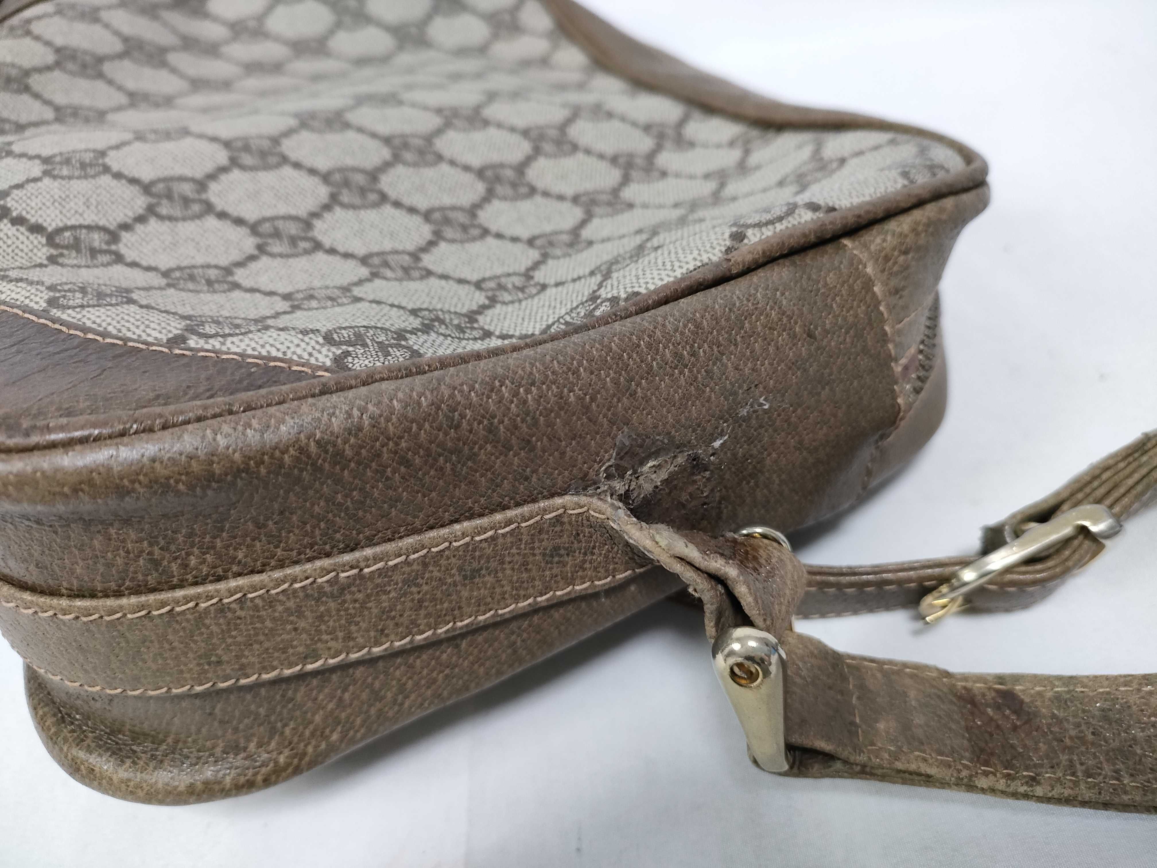 GG Supreme Shoulder Bag — view 7