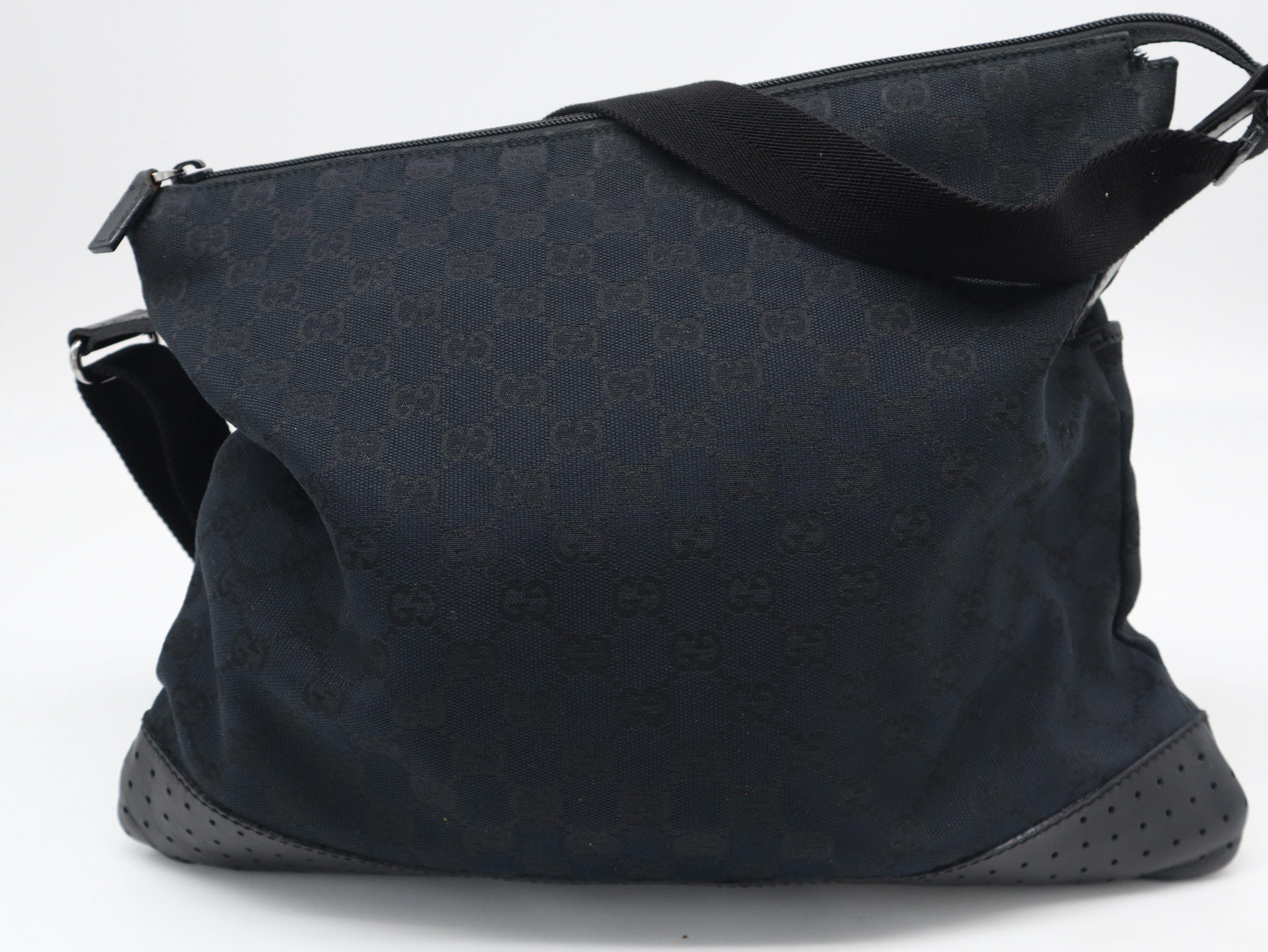 145856 GG Canvas Black Shoulder Bag — view 2