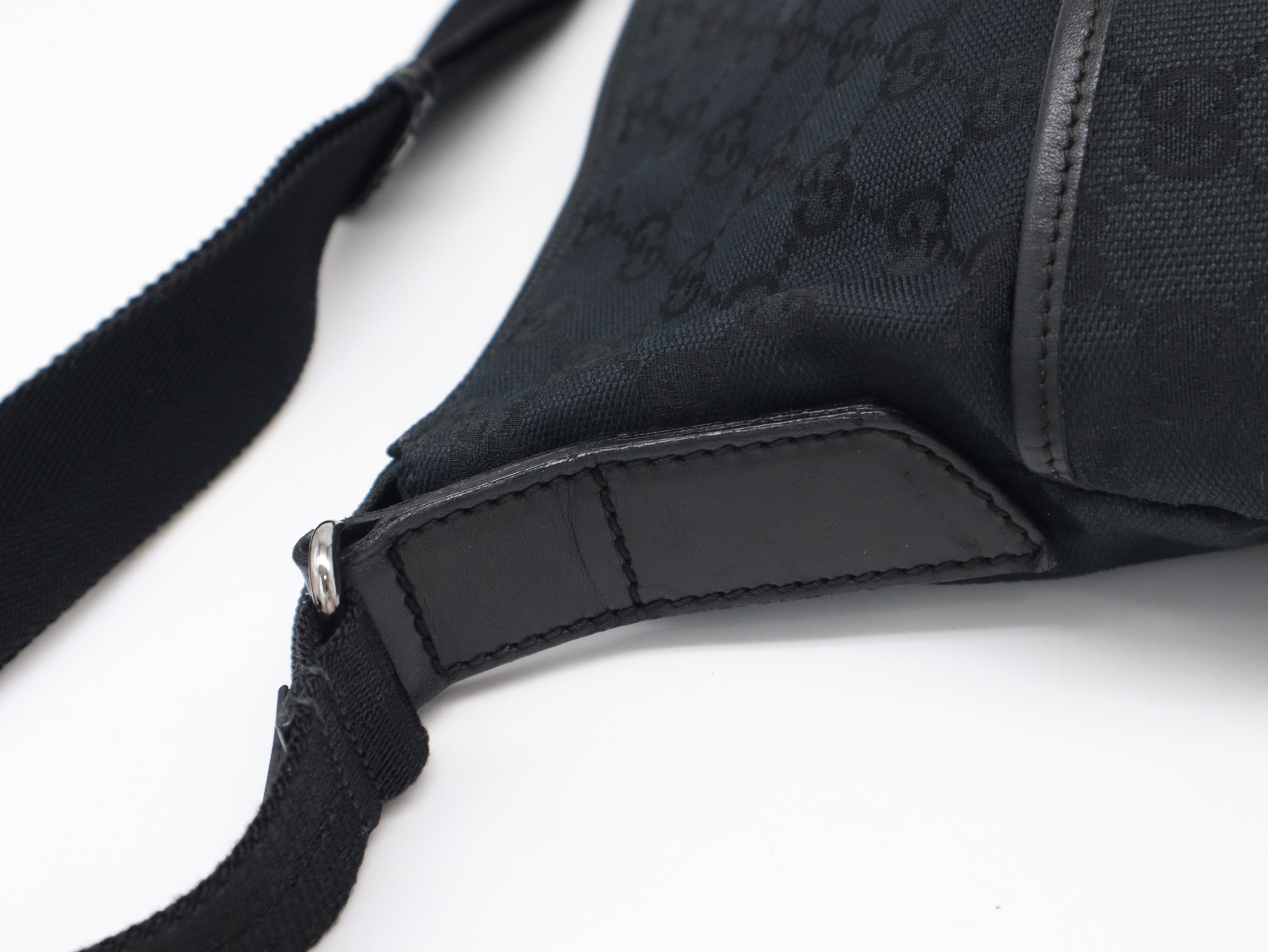 145856 GG Canvas Black Shoulder Bag — view 8