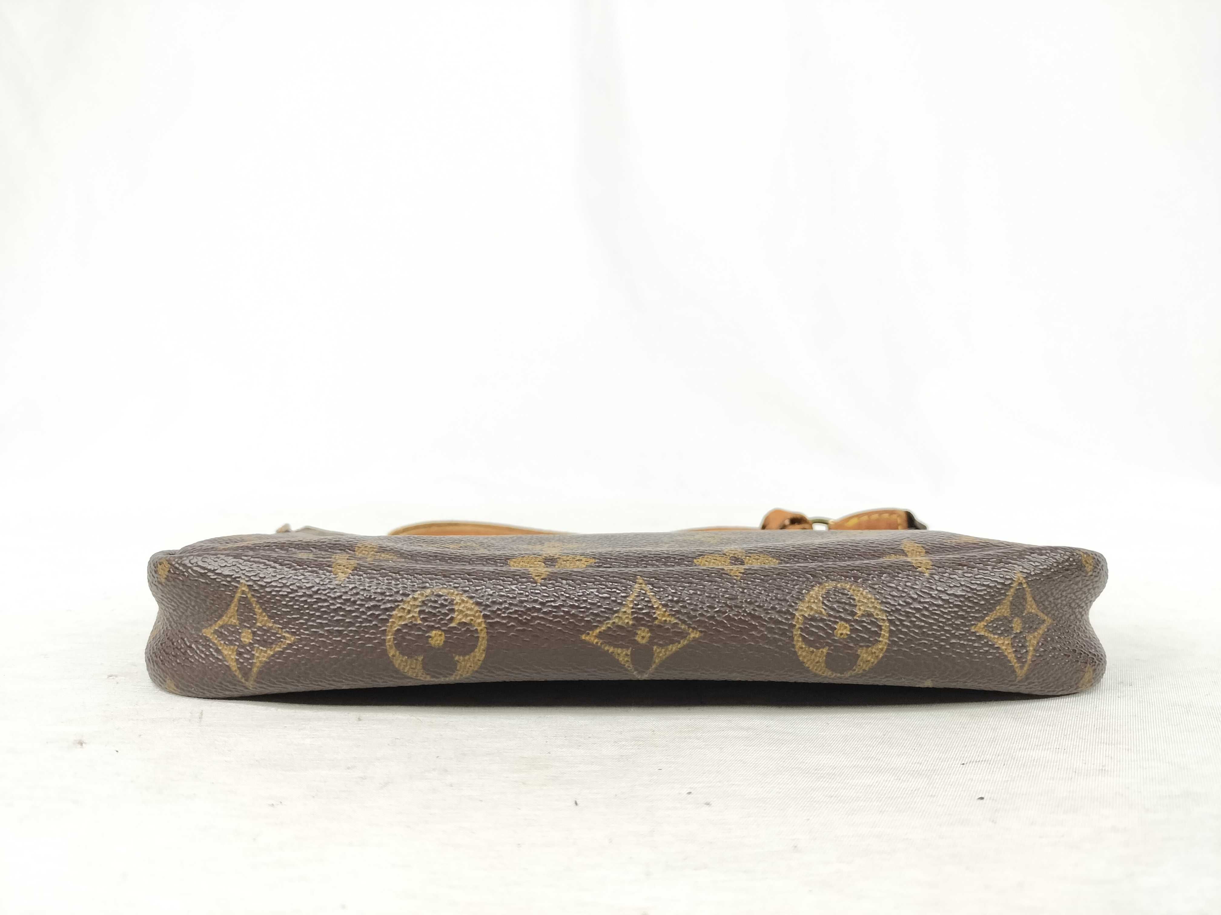 Monogram Pochette Accessoires Monogram M51980 Pouch — view 8