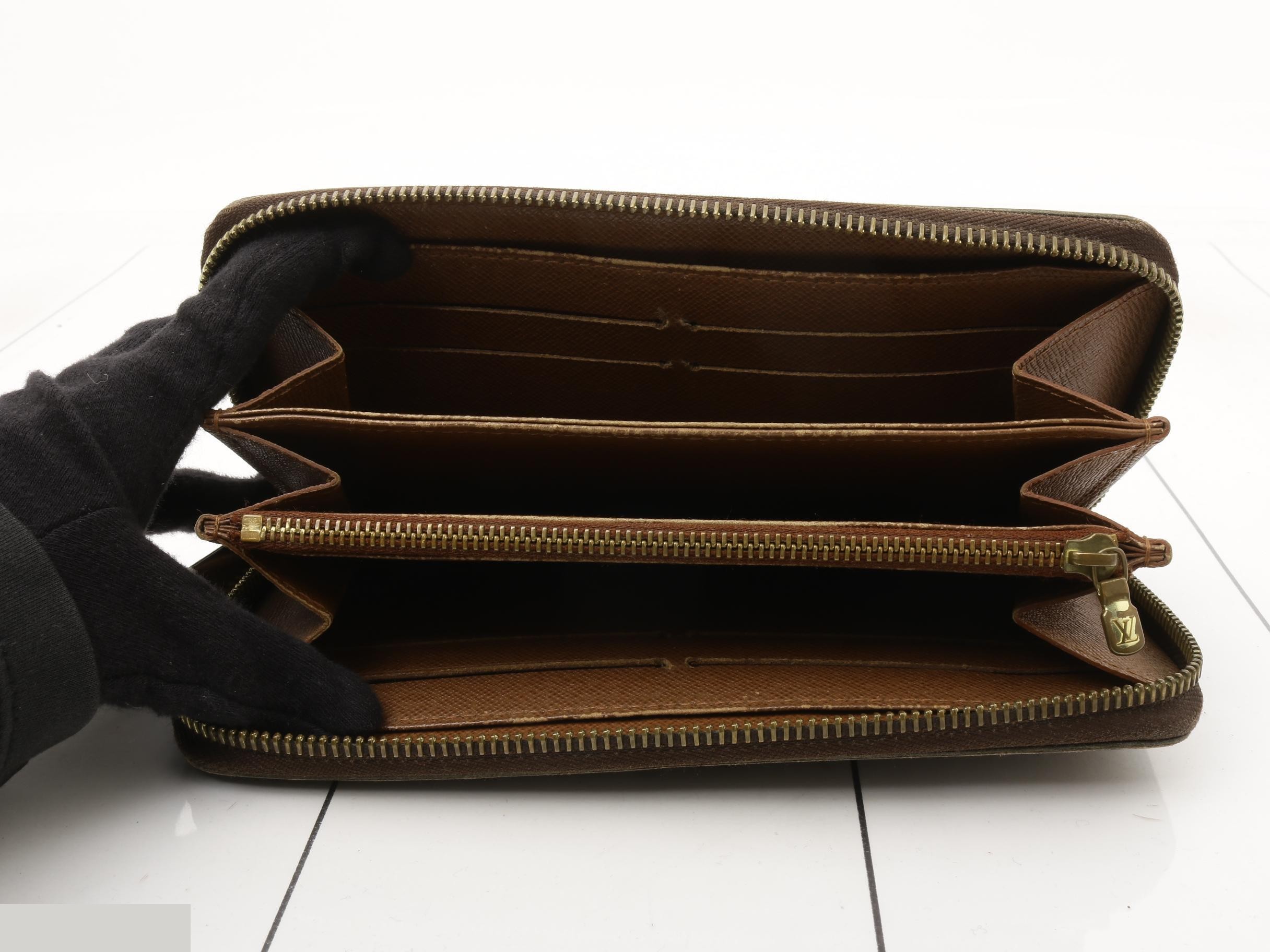 Mono Zippy Wallet (8 pieces) — view 4