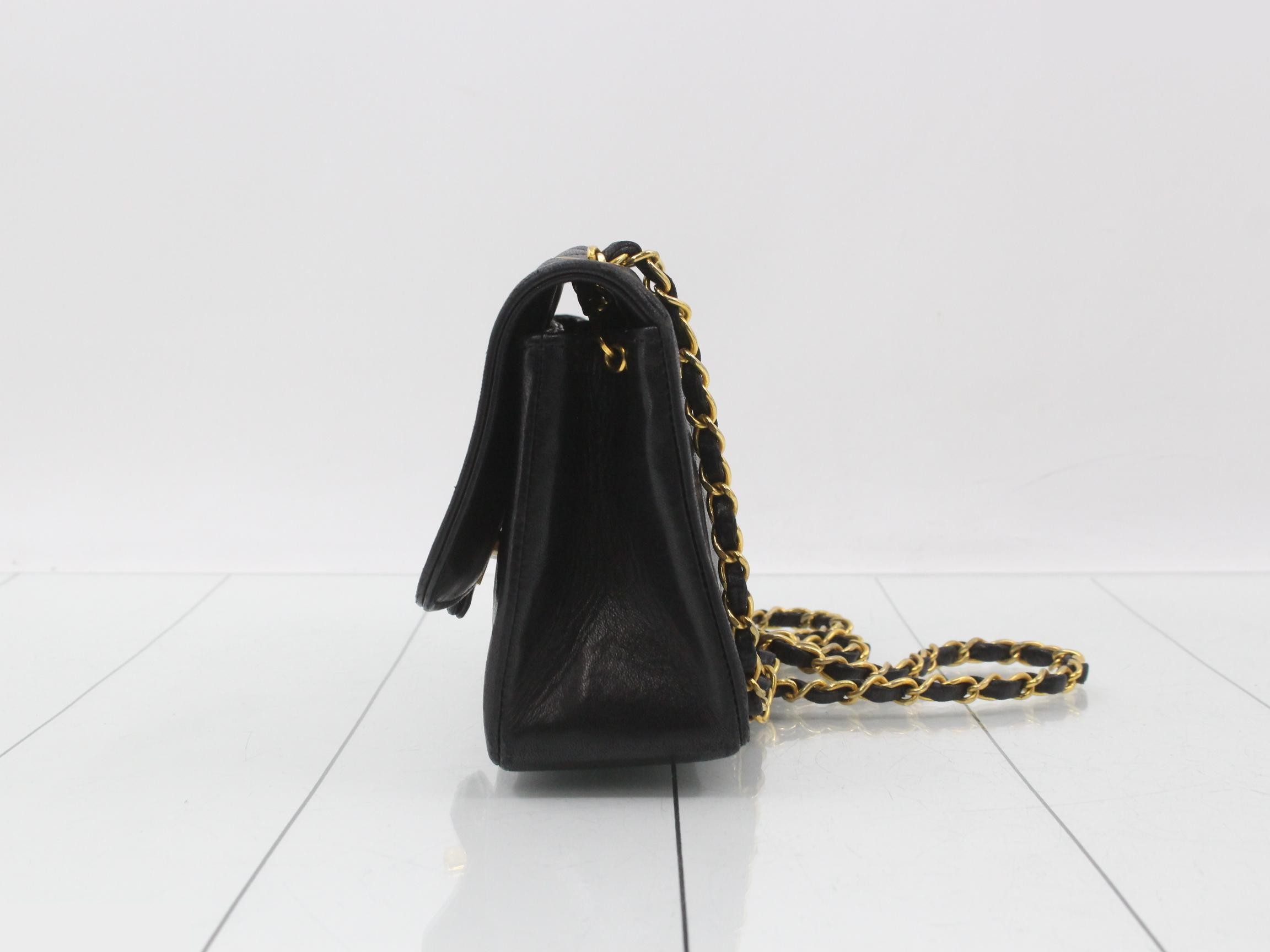 Matelassé (bag) - Shoulder bag — view 3