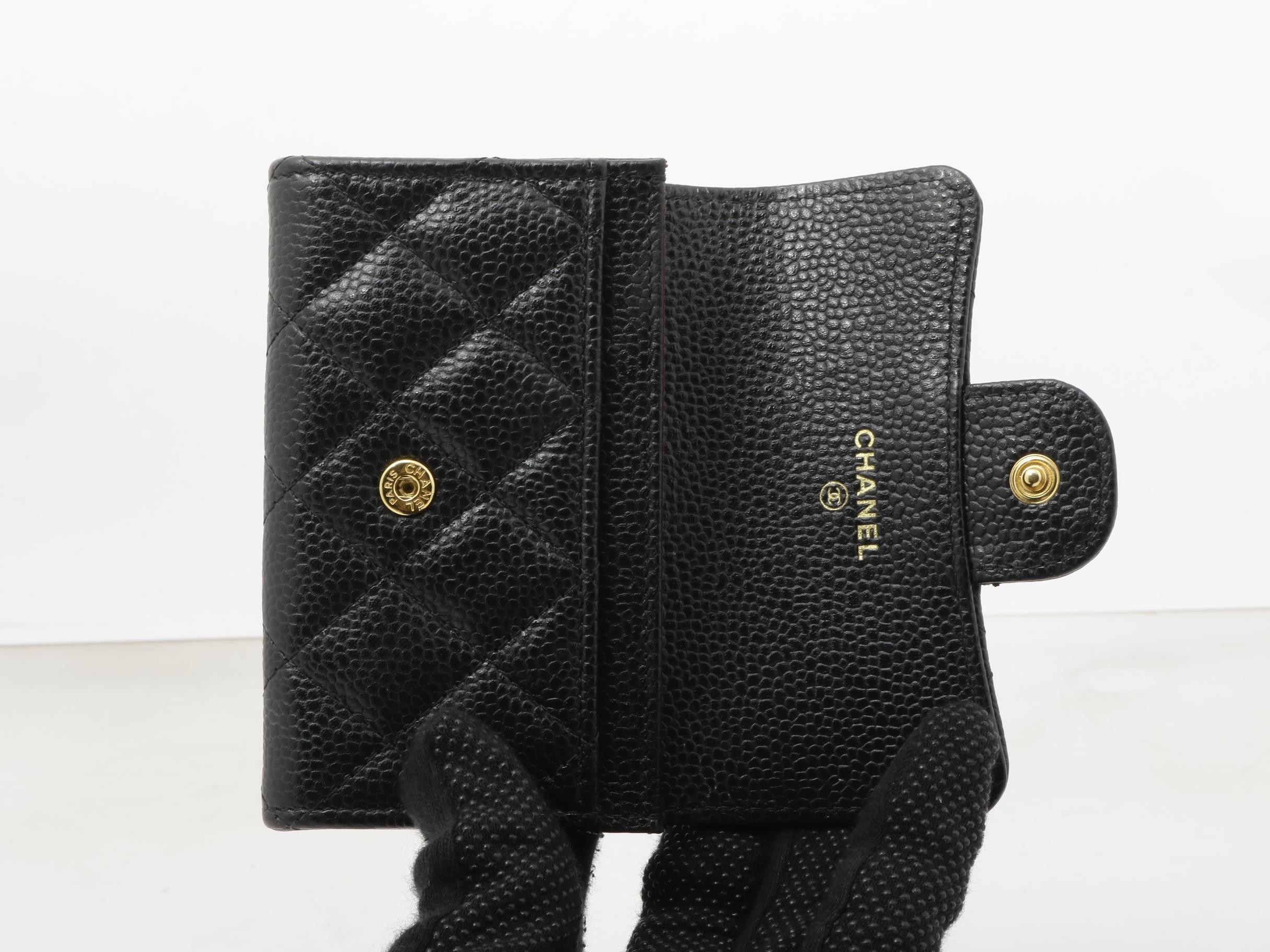 Matelassé Caviar Skin Card Case — view 4