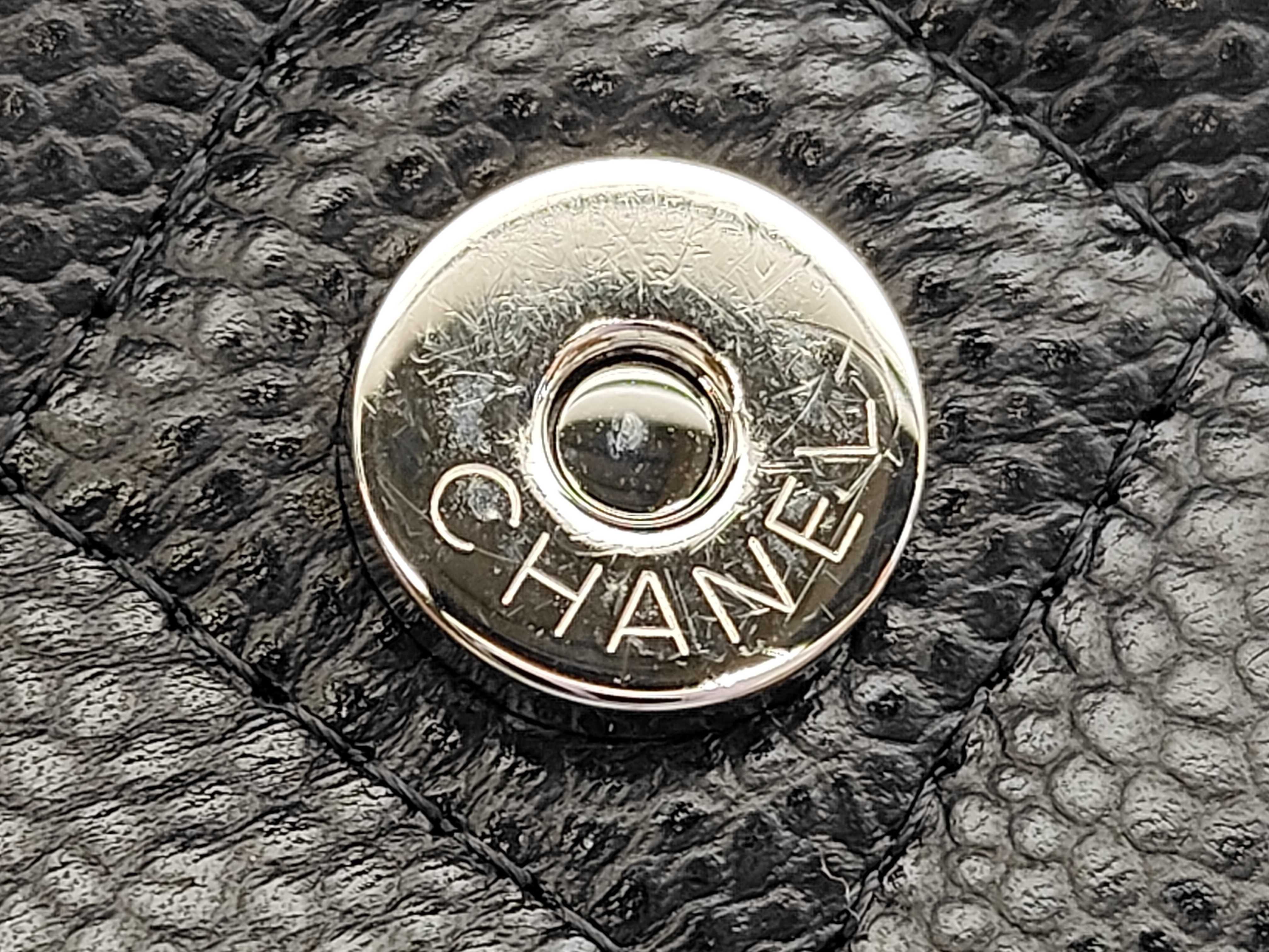 Chain Wallet Matelassé Caviar Skin Shoulder Bag — view 10