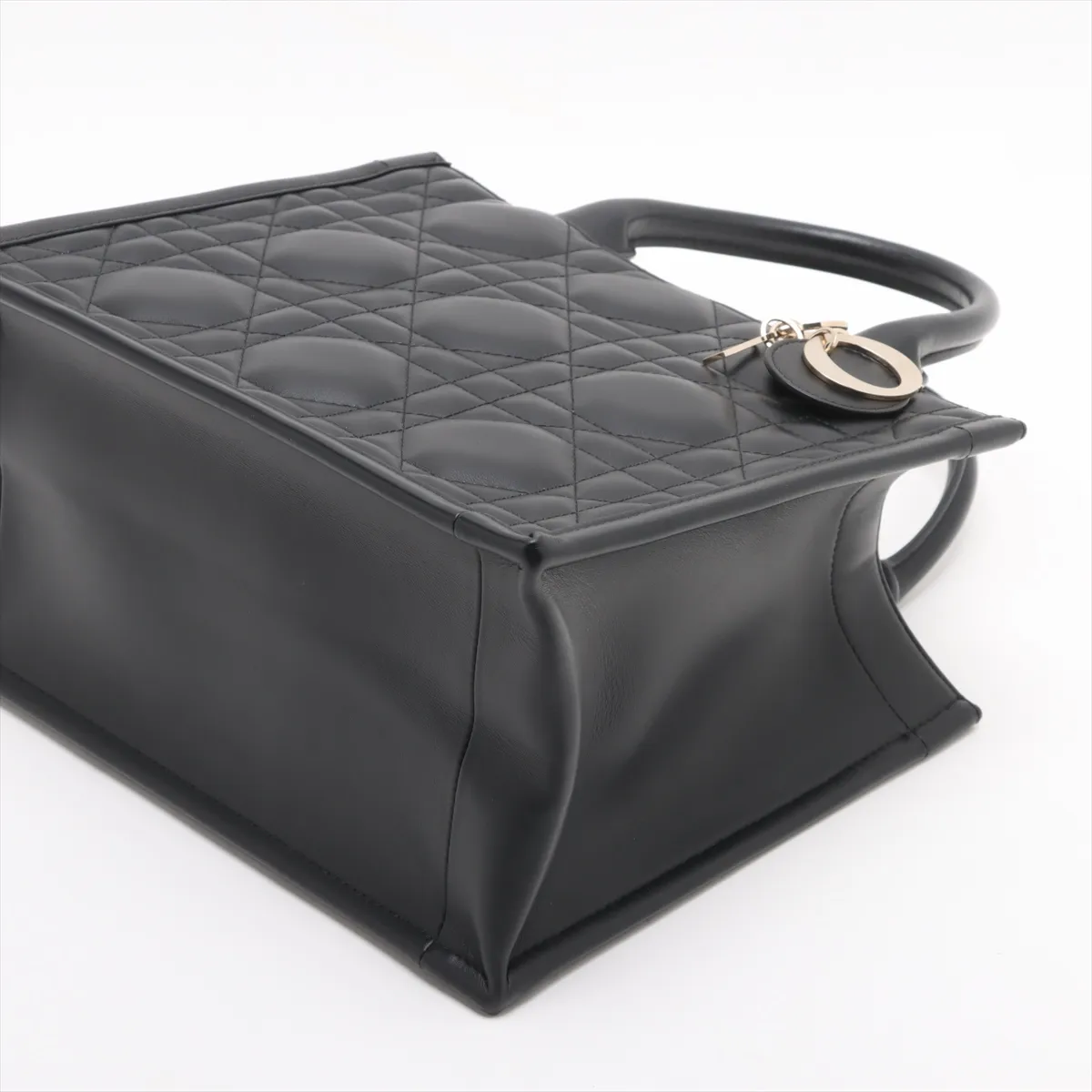 Macro Cannage Book Tote Small Leather 2WAY Tote Bag Black — view 3