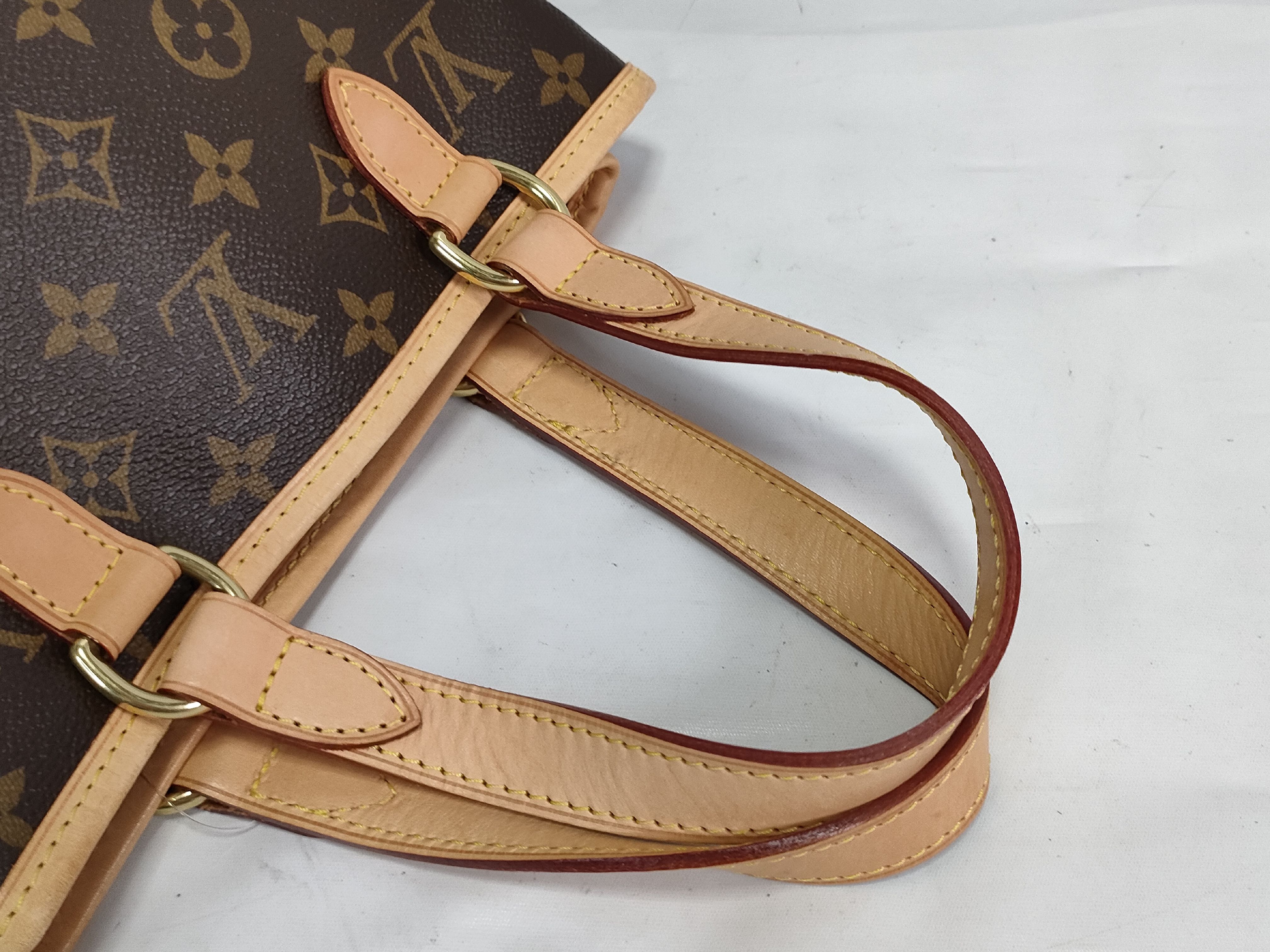 Monogram M51154 Batignolles Horizontal Handbag — view 3