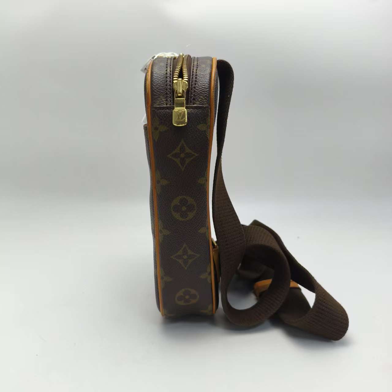 【*Shipped from: China*】LOUIS VUITTON PU Waist Bag — view 4