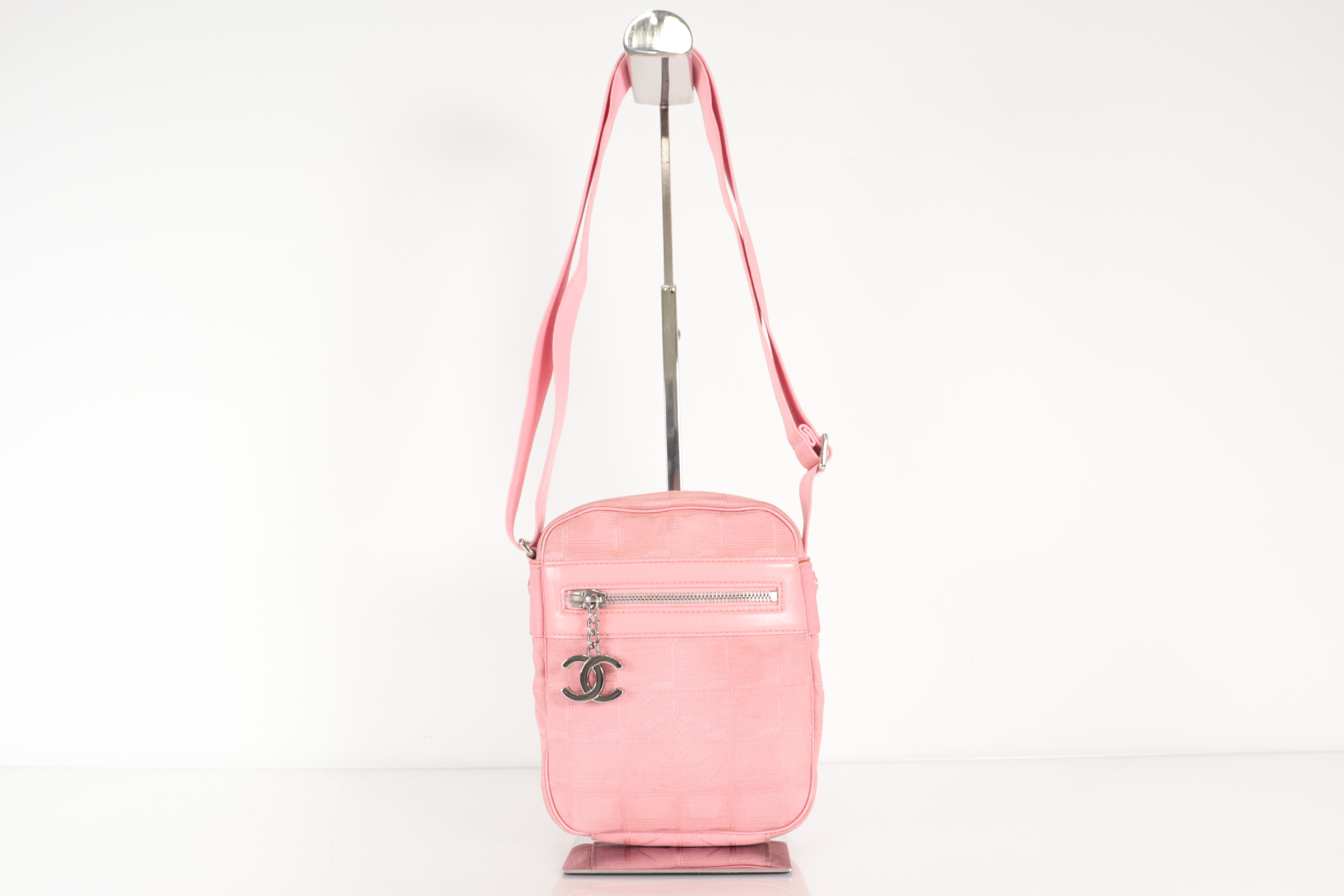New Travel Line Shoulder Bag, Pink, Series 10s