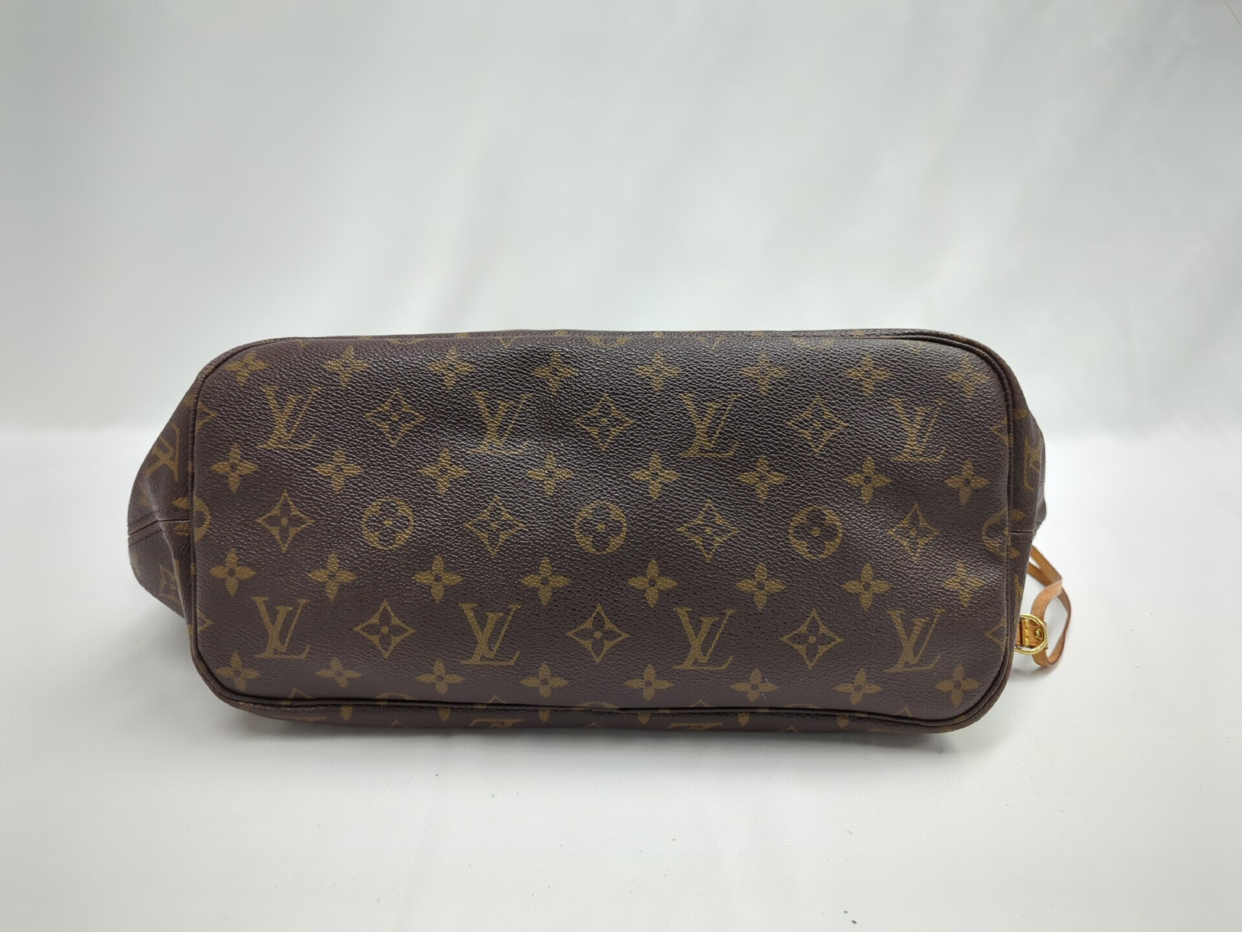 M40996 Monogram Neverfull MM Tote Bag — view 5