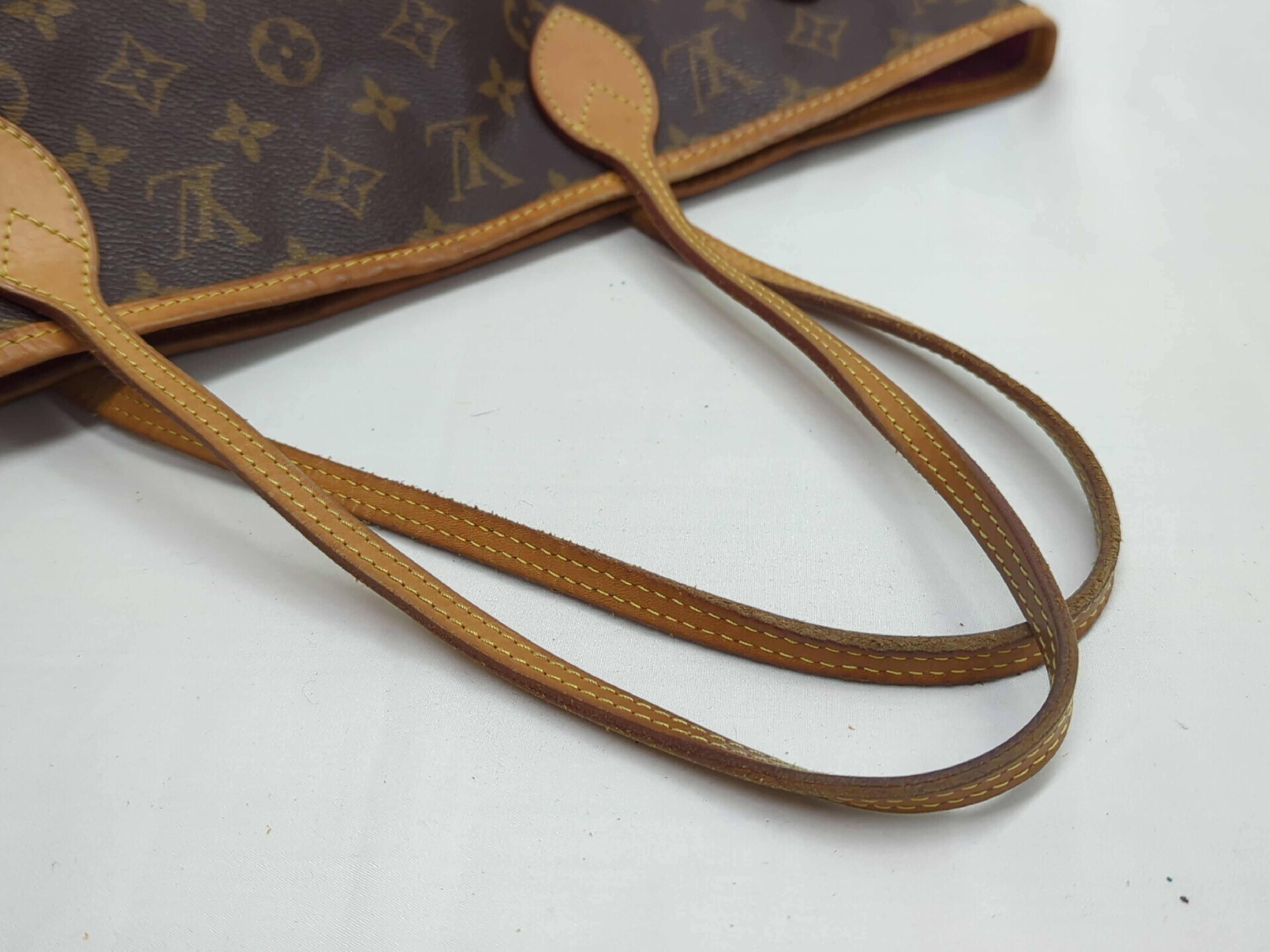 M40996 Monogram Neverfull MM Tote Bag — view 7