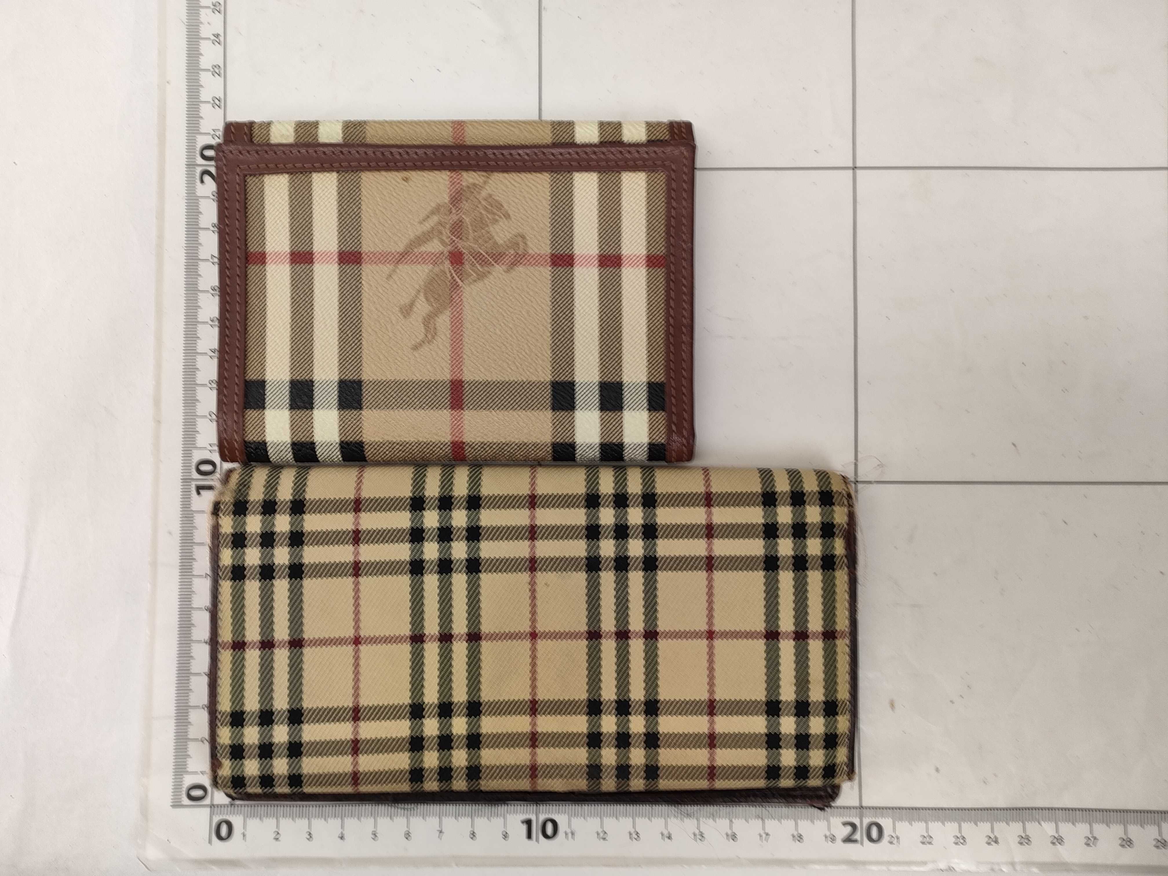 Etro/Louis Vuitton/Burberry Wallet and other accessories set — view 3