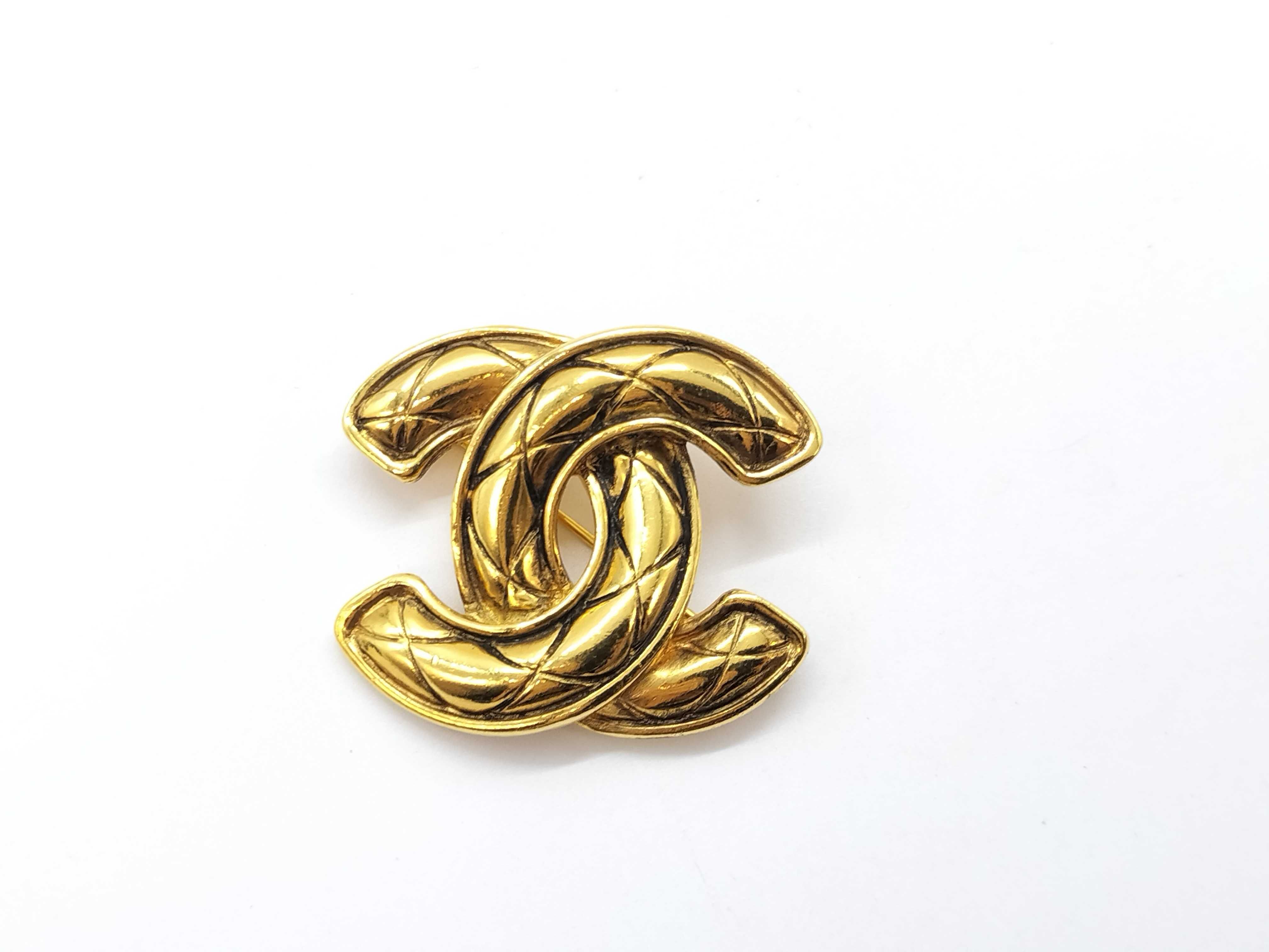 Coco Matelassé Brooch